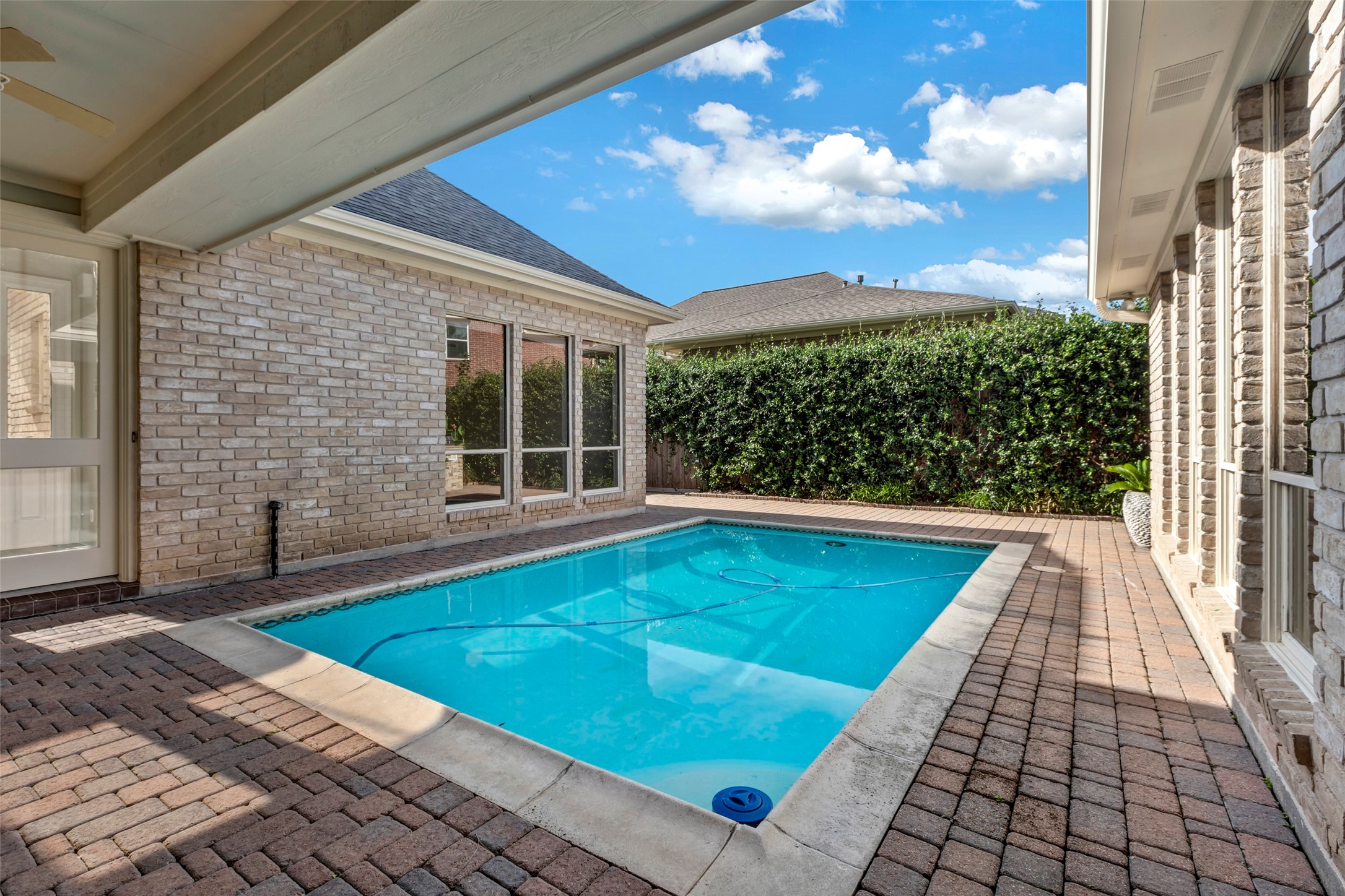 Houston, Texas, 77077, United States, 4 Bedrooms Bedrooms, ,4 BathroomsBathrooms,Residential,For Sale,1990335