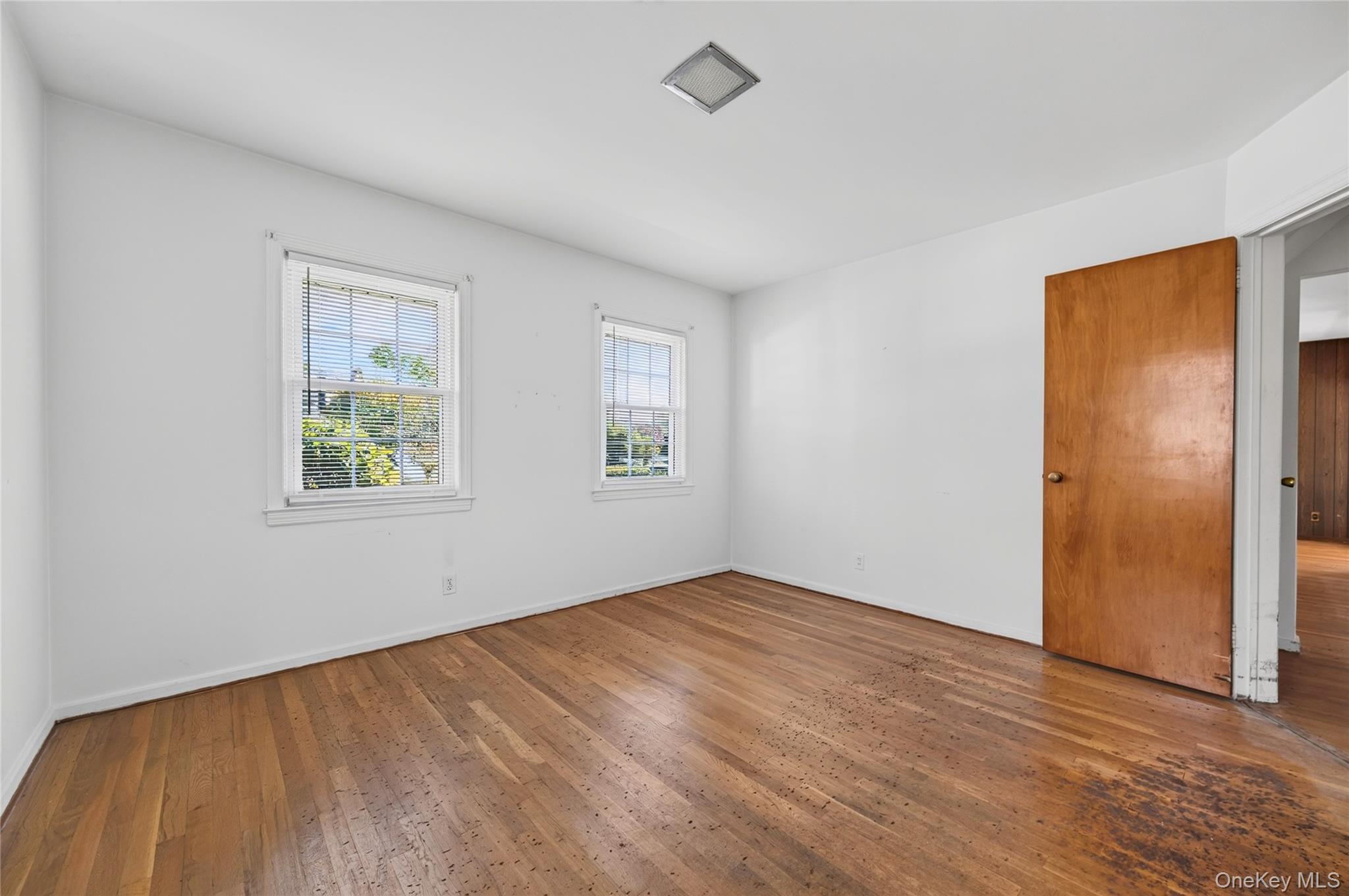  35 Ross Lane, East Norwich, NY, 11732 - 物件實景