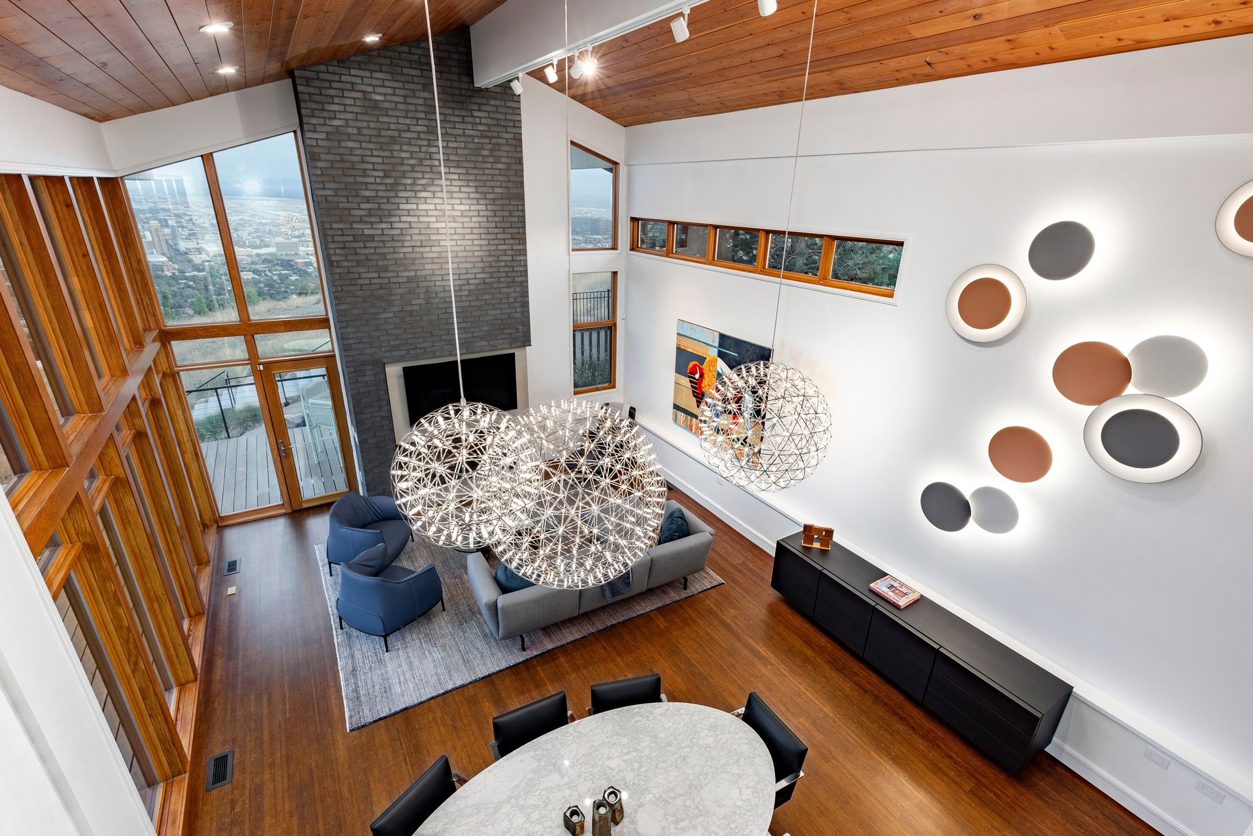  Stunning Contemporary Home with Commanding Views - 物件實景
