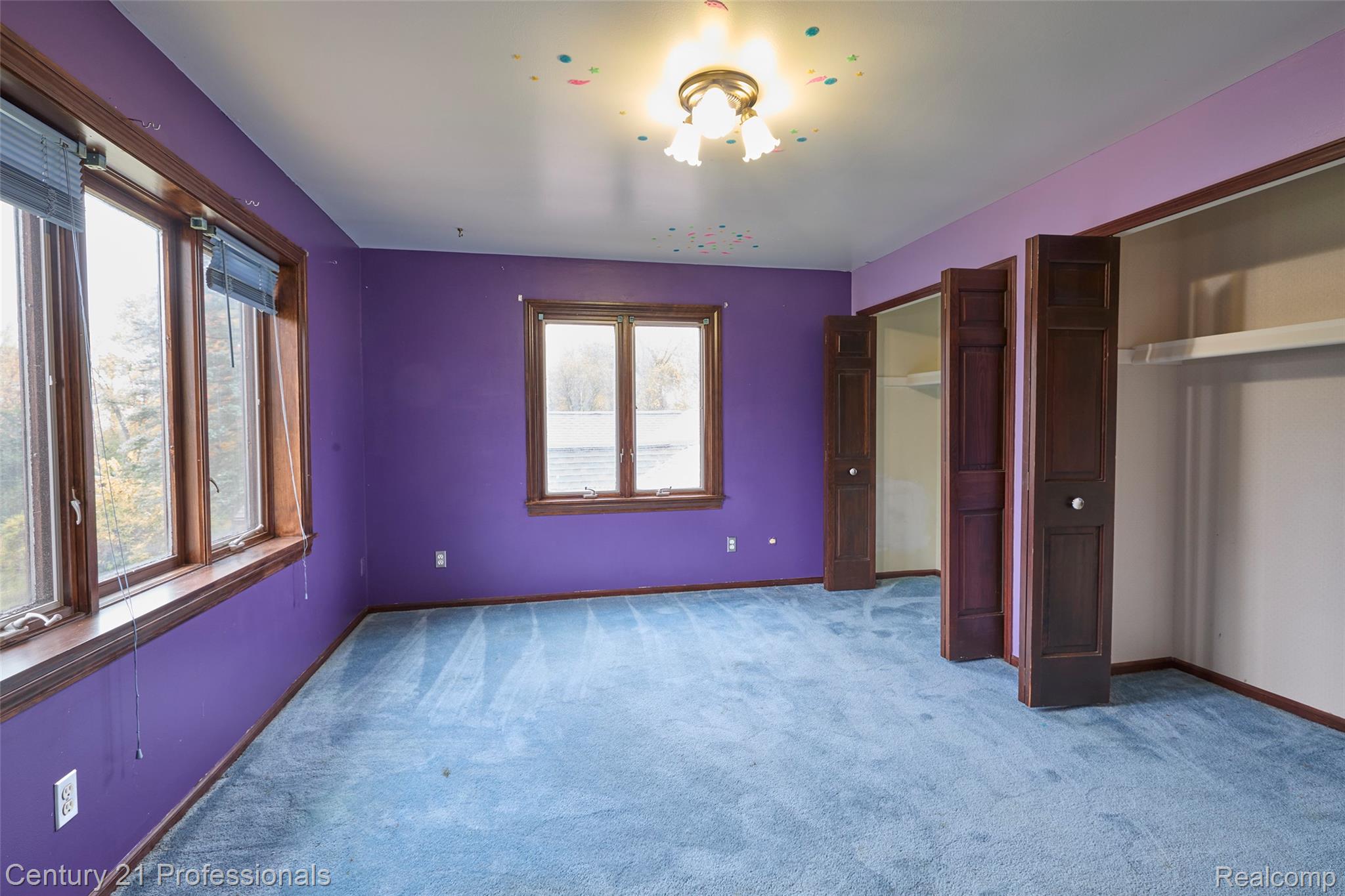 Rochester, Michigan, 48306, United States, 5 Bedrooms Bedrooms, ,6 BathroomsBathrooms,Residential,For Sale,1987117