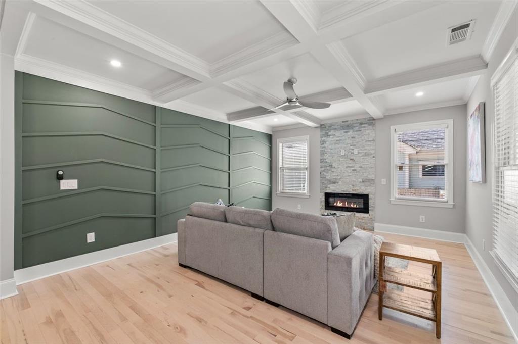 Atlanta, Georgia, 30310, United States, 4 Bedrooms Bedrooms, ,3 BathroomsBathrooms,Residential,For Sale,1987729