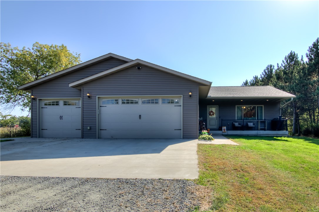 Cadott, Wisconsin, 54727, United States, 4 Bedrooms Bedrooms, ,2 BathroomsBathrooms,Residential,For Sale,1961468