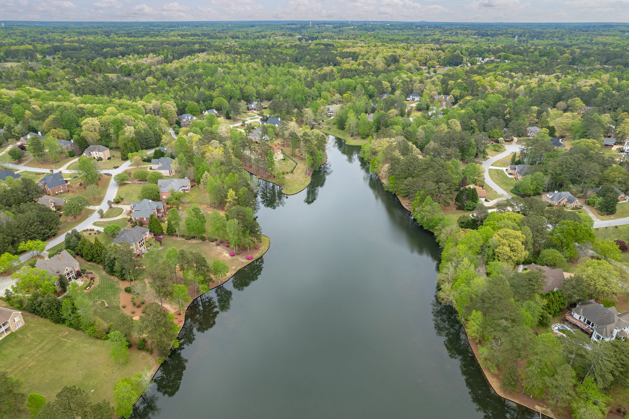  A Rare Opportunity to Own a Developer-Designed Lakefront Estate - 物件實景