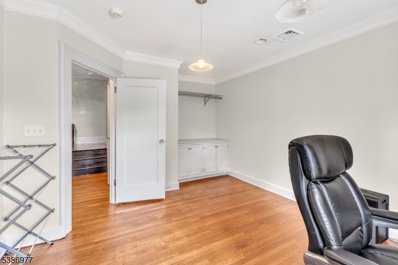 Montclair Twp., New Jersey, 07042, United States, 6 Bedrooms Bedrooms, ,6 BathroomsBathrooms,Residential,For Sale,1993497