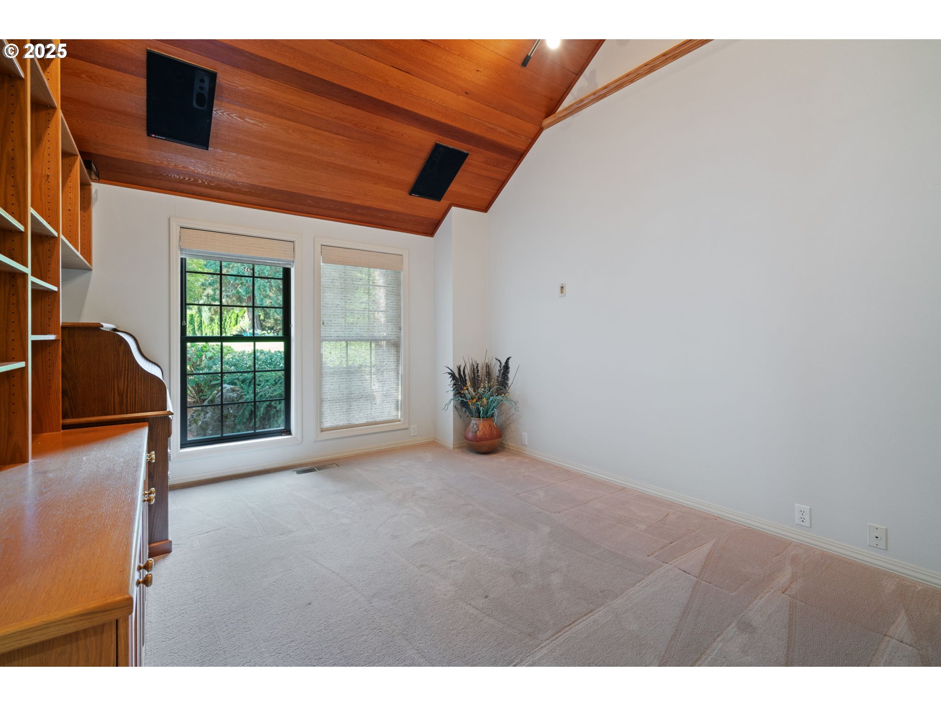 Vancouver, Washington, 98685, United States, 3 Bedrooms Bedrooms, ,4 BathroomsBathrooms,Residential,For Sale,2003472