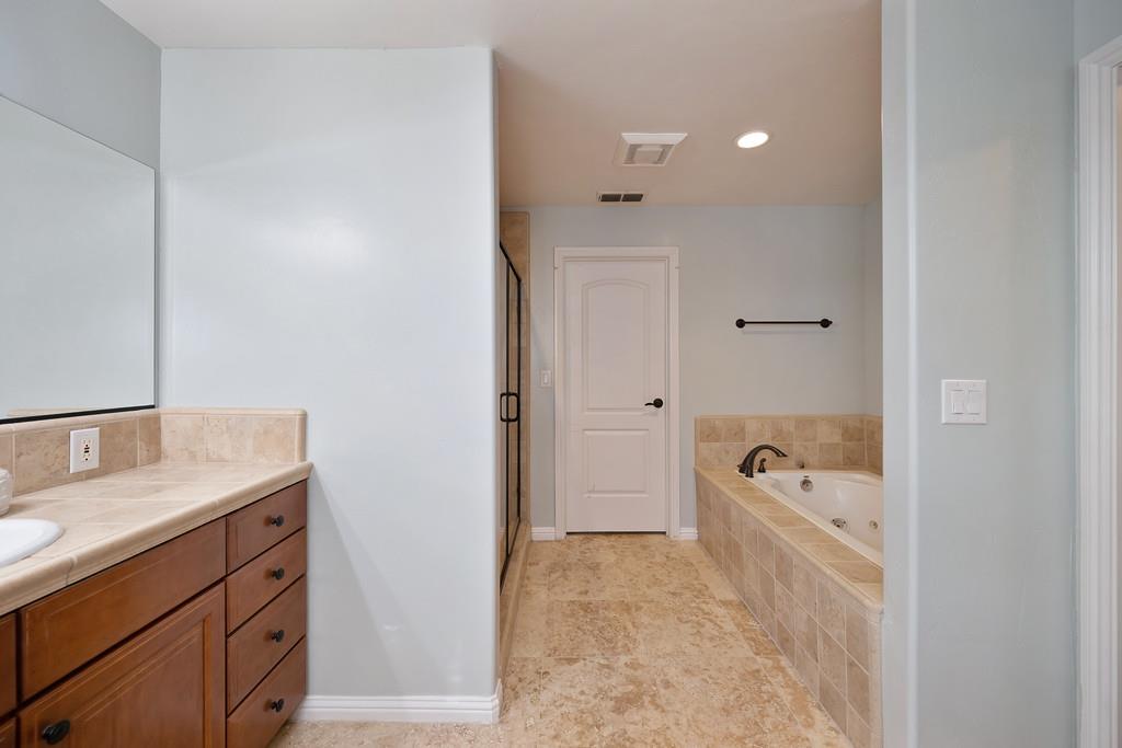 Sacramento, California, 95818, United States, 3 Bedrooms Bedrooms, ,3 BathroomsBathrooms,Residential,For Sale,1954862