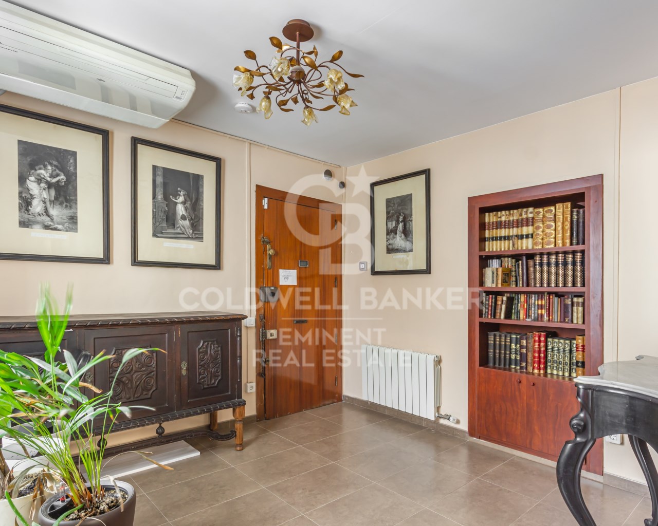 Barcelona, Barcelona, Ciutat Vella, El G?tic Barce, Barcelona, Catalonia, ES, 4 Bedrooms Bedrooms, ,1 BathroomBathrooms,Residential,For Sale,Barcelona, Barcelona, Ciutat Vella, El G?tic Barce,1620634