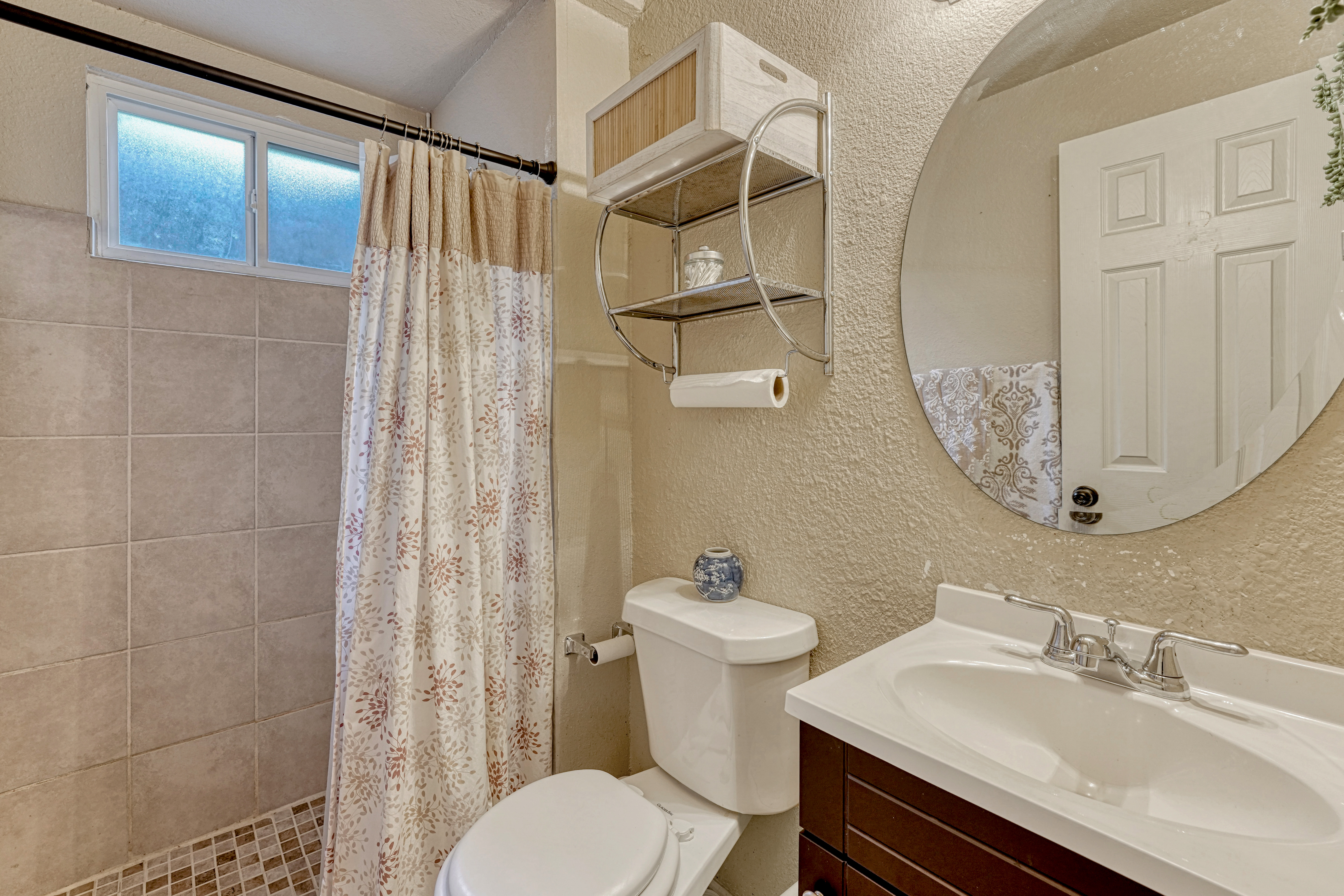  Move-In Ready Ranch Home with 6 Bedrooms in Southburough - 物件實景