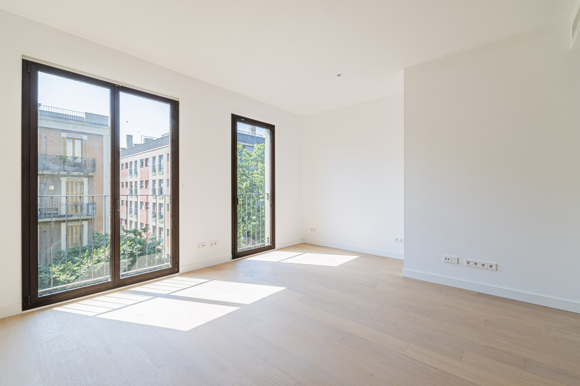  Newly constructed duplex penthouse near the beach - 物件實景
