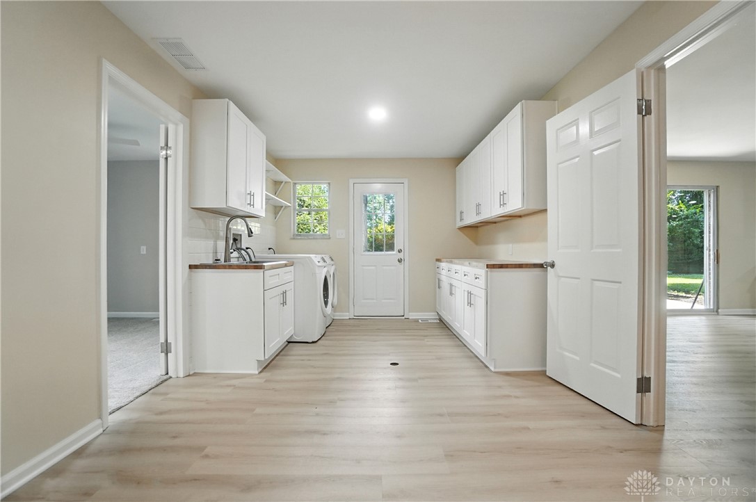 Kettering, Ohio, 45440, United States, 6 Bedrooms Bedrooms, ,3 BathroomsBathrooms,Residential,For Sale,1913800