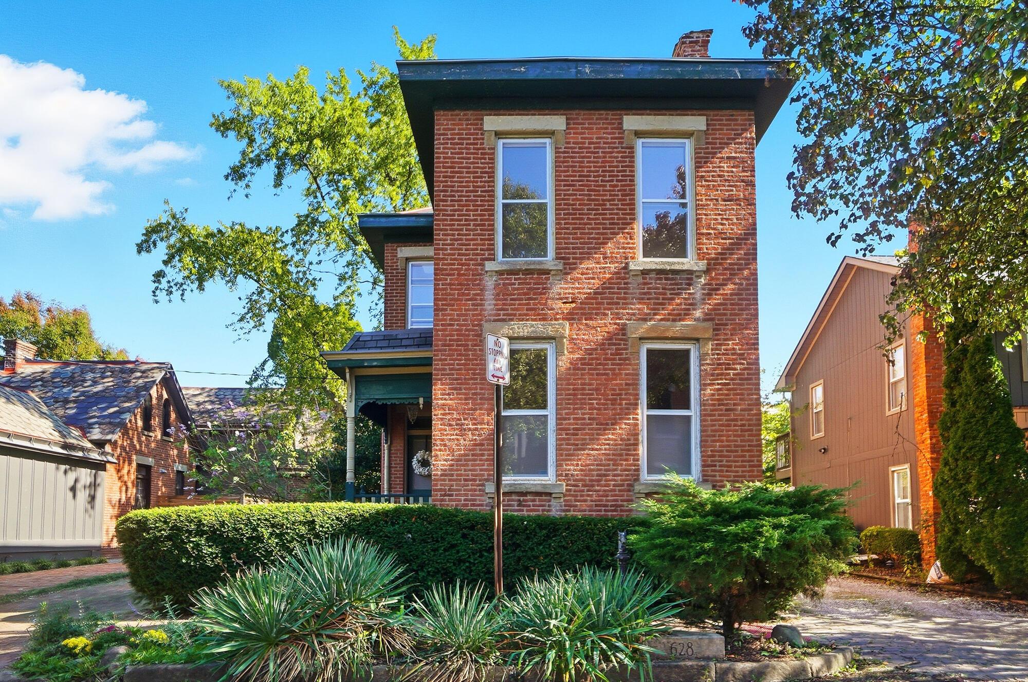 Columbus, Ohio, 43206, United States, 2 Bedrooms Bedrooms, ,2 BathroomsBathrooms,Residential,For Sale,1970918