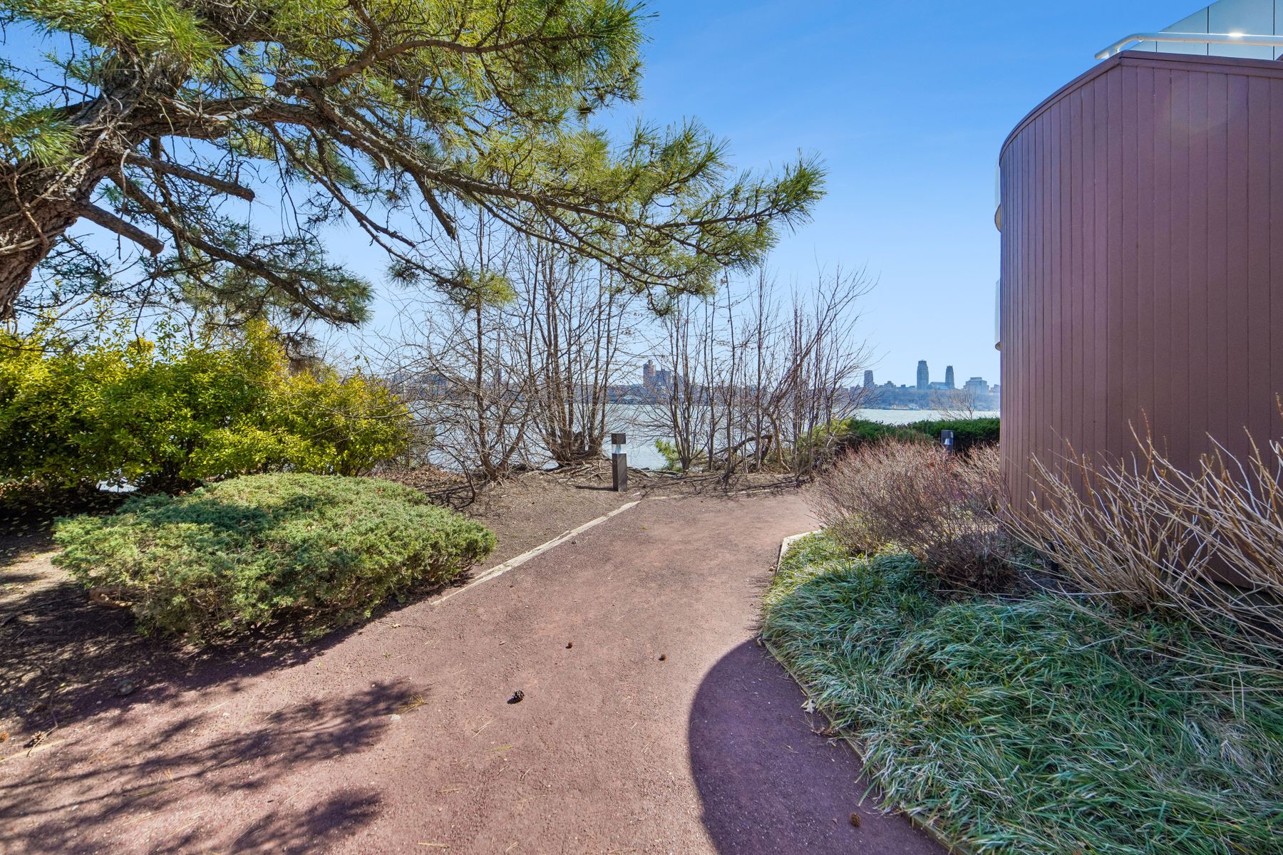  1055 River Road, Edgewater, NJ 07020 - 物件實景