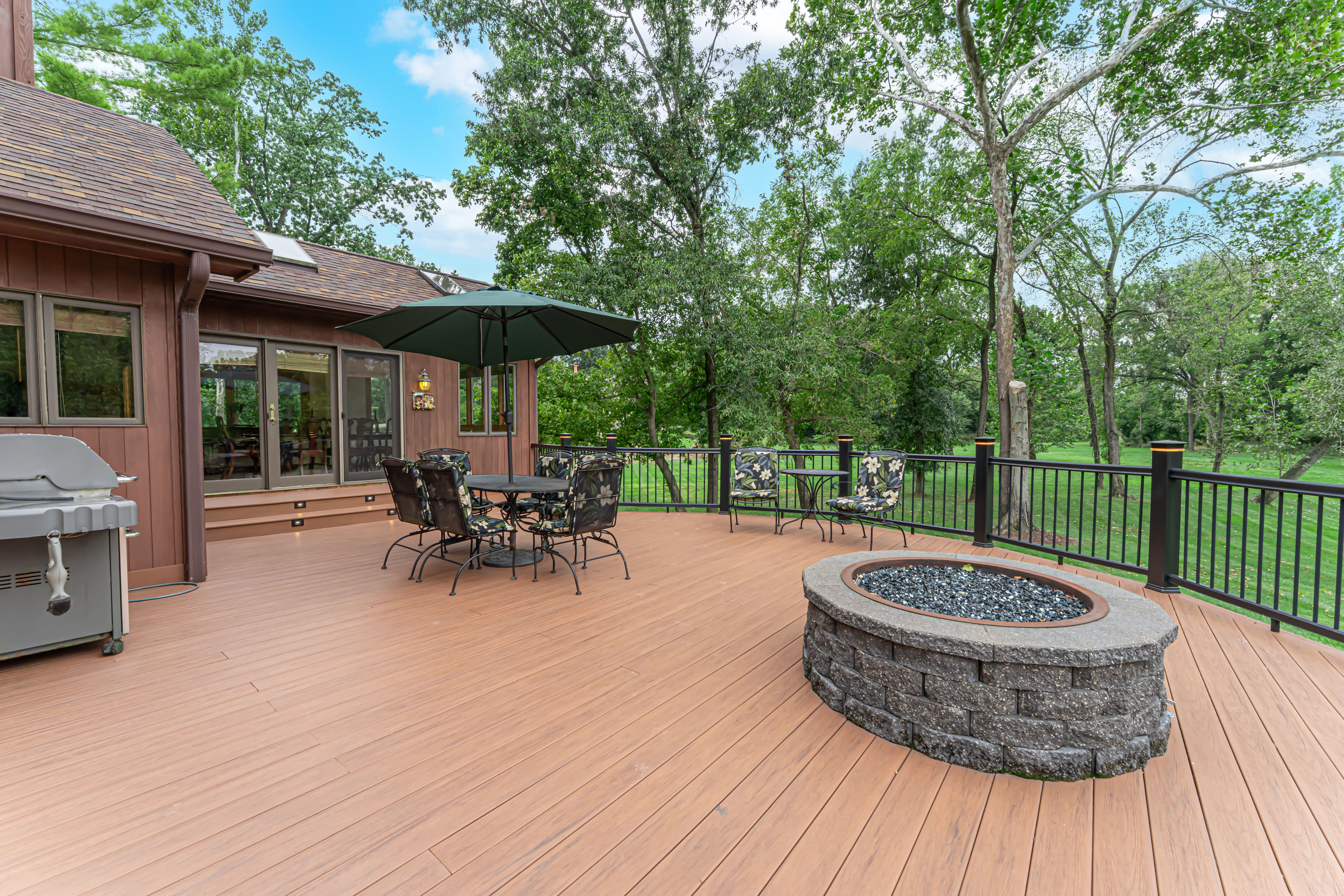  Light-Filled Contemporary on 2.35 Acres in Ladue - 物件實景
