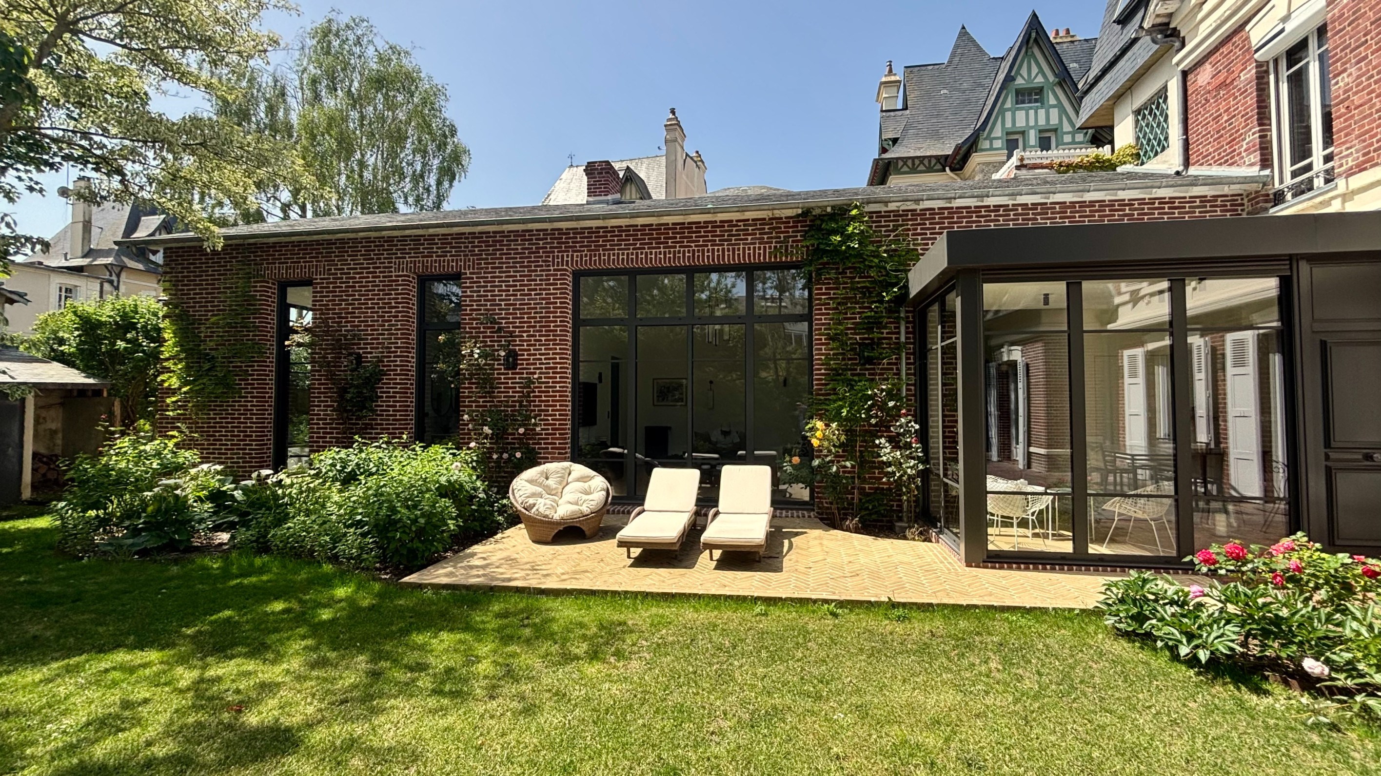 DEAUVILLE – EXCEPTIONAL CONTEMPORARY ESTATE IN THE HEART OF THE RESORT - 物件實景