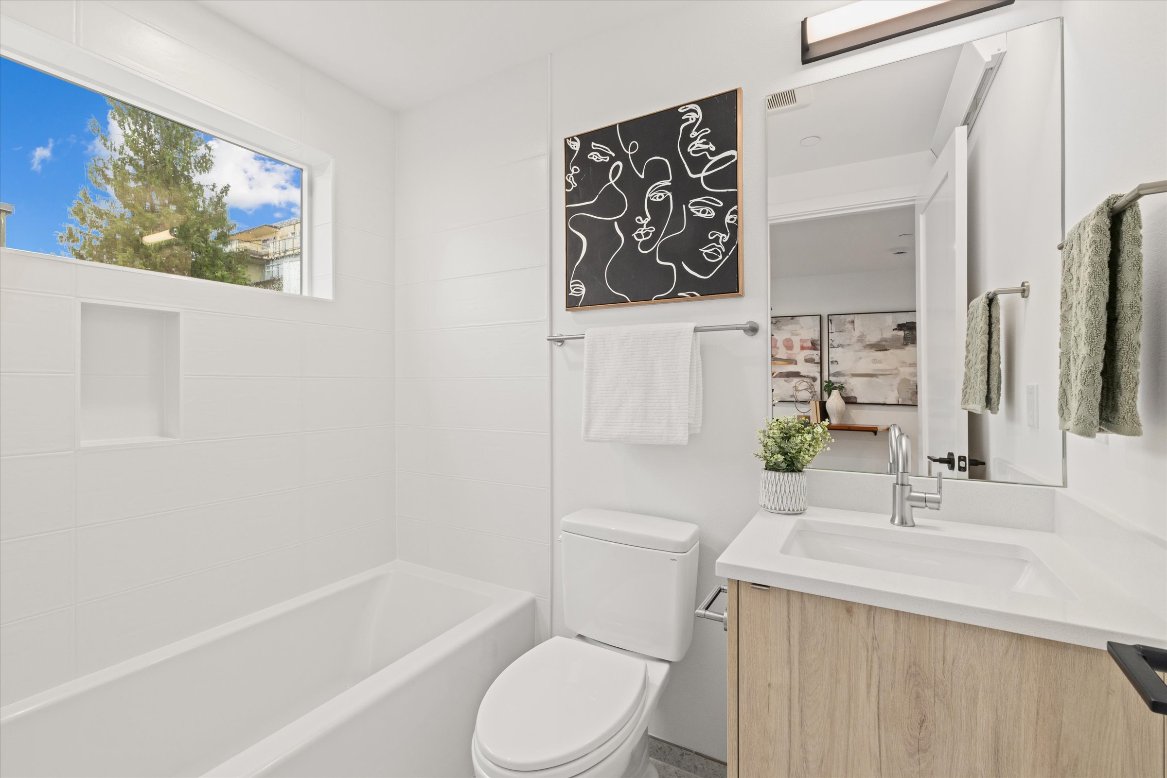  2011 Dexter Ave N Unit #A, Seattle, WA 98109 - 物件實景