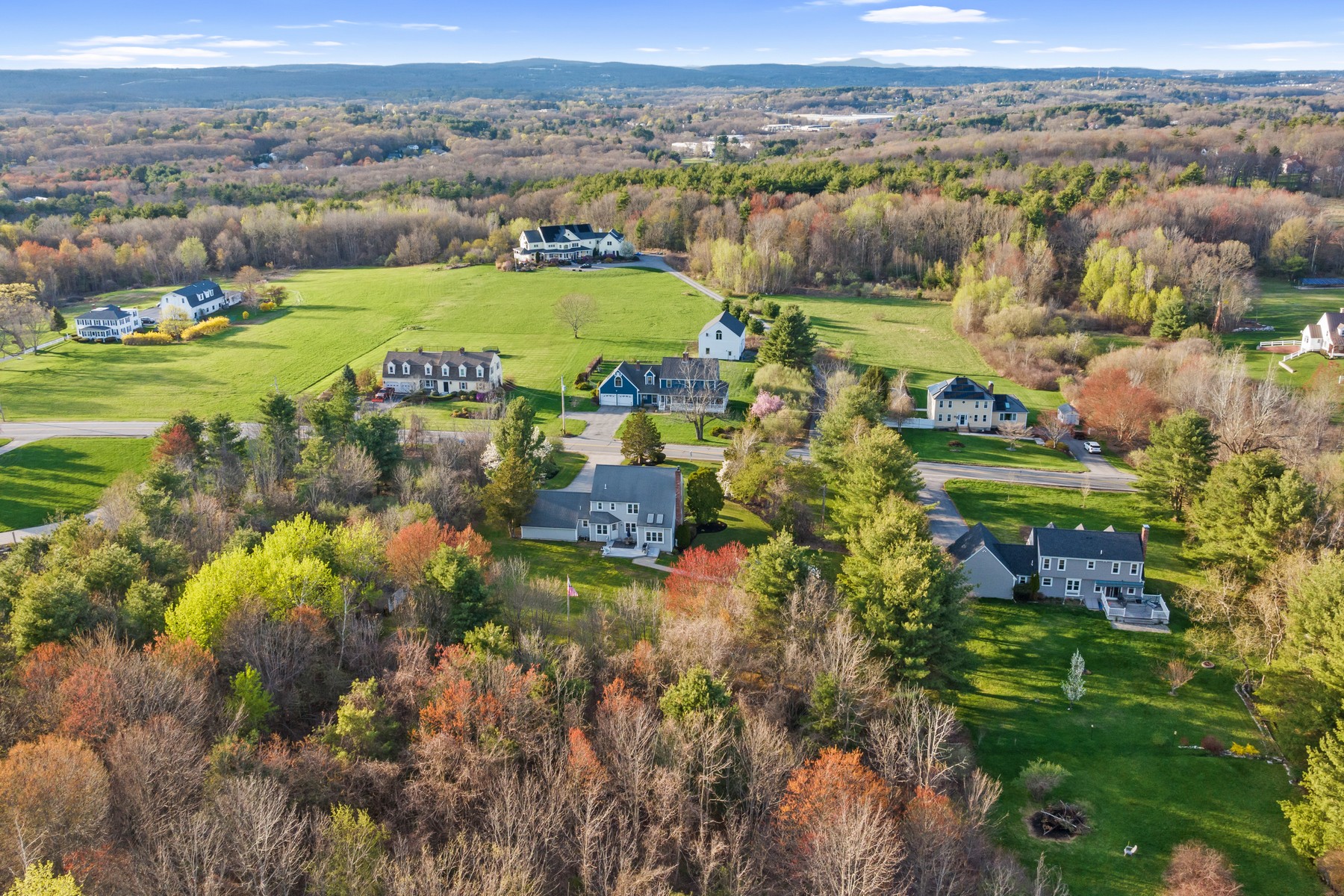  387 West Main Street, Millbury, MA 01527 - 物件實景