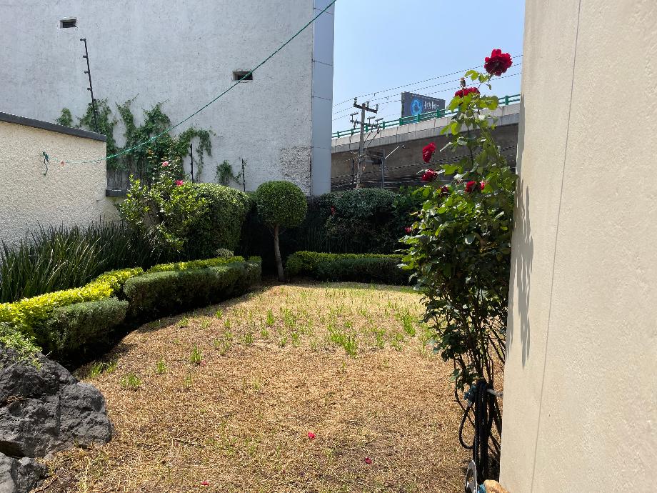 Coyoacán, Ciudad de México, 04710, Mexico, 4 Bedrooms Bedrooms, ,4 BathroomsBathrooms,Residential,For Sale,1918750