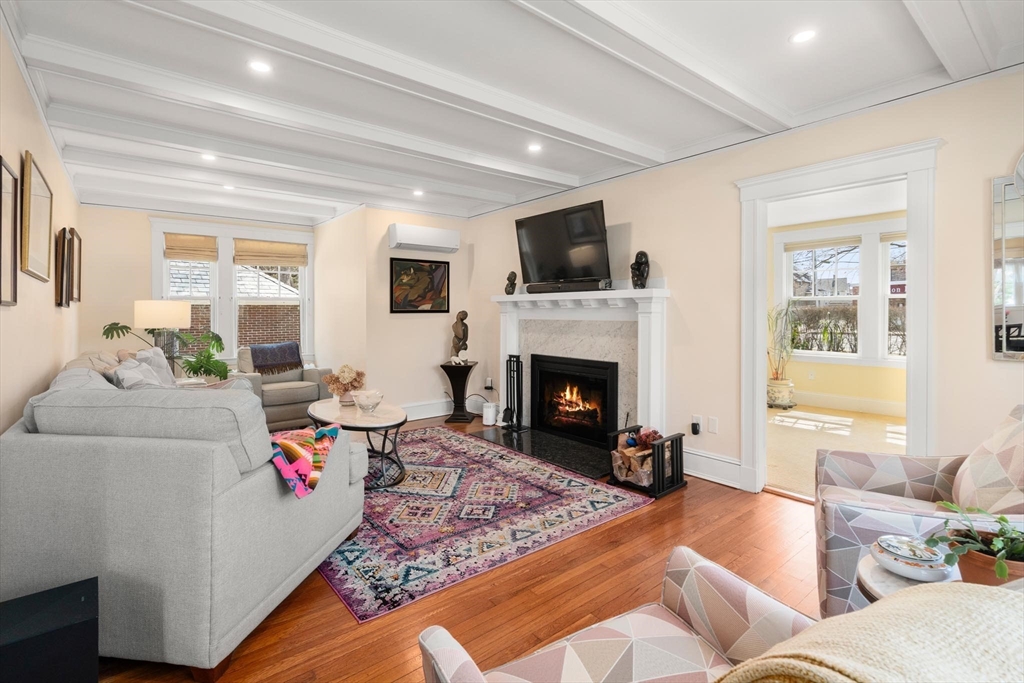 Milton, Massachusetts, 02186, United States, 3 Bedrooms Bedrooms, ,3 BathroomsBathrooms,Residential,For Sale,1941050