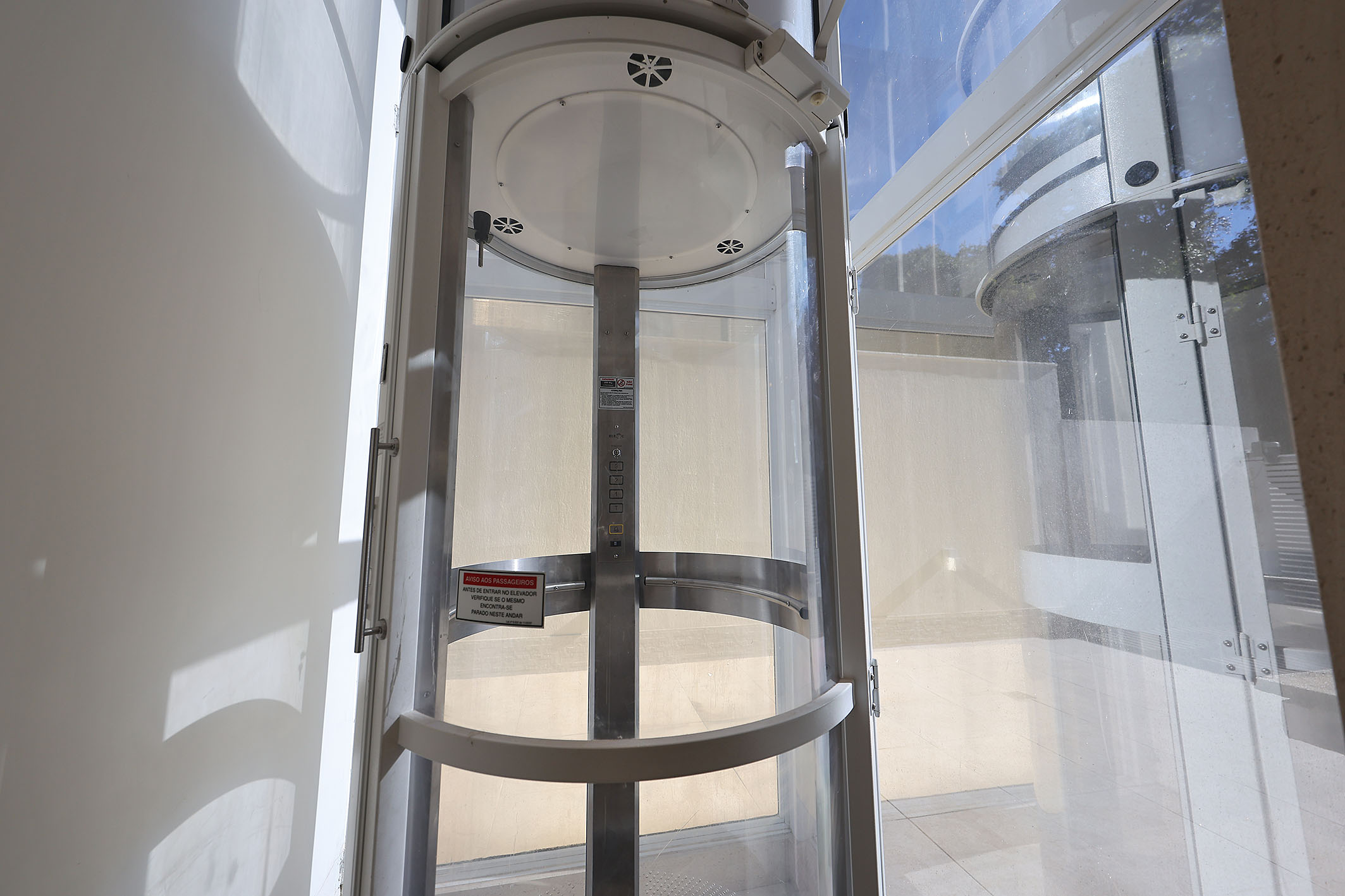  Newly built residence with panoramic elevator in gated condominium in Petrópolis - 物件實景
