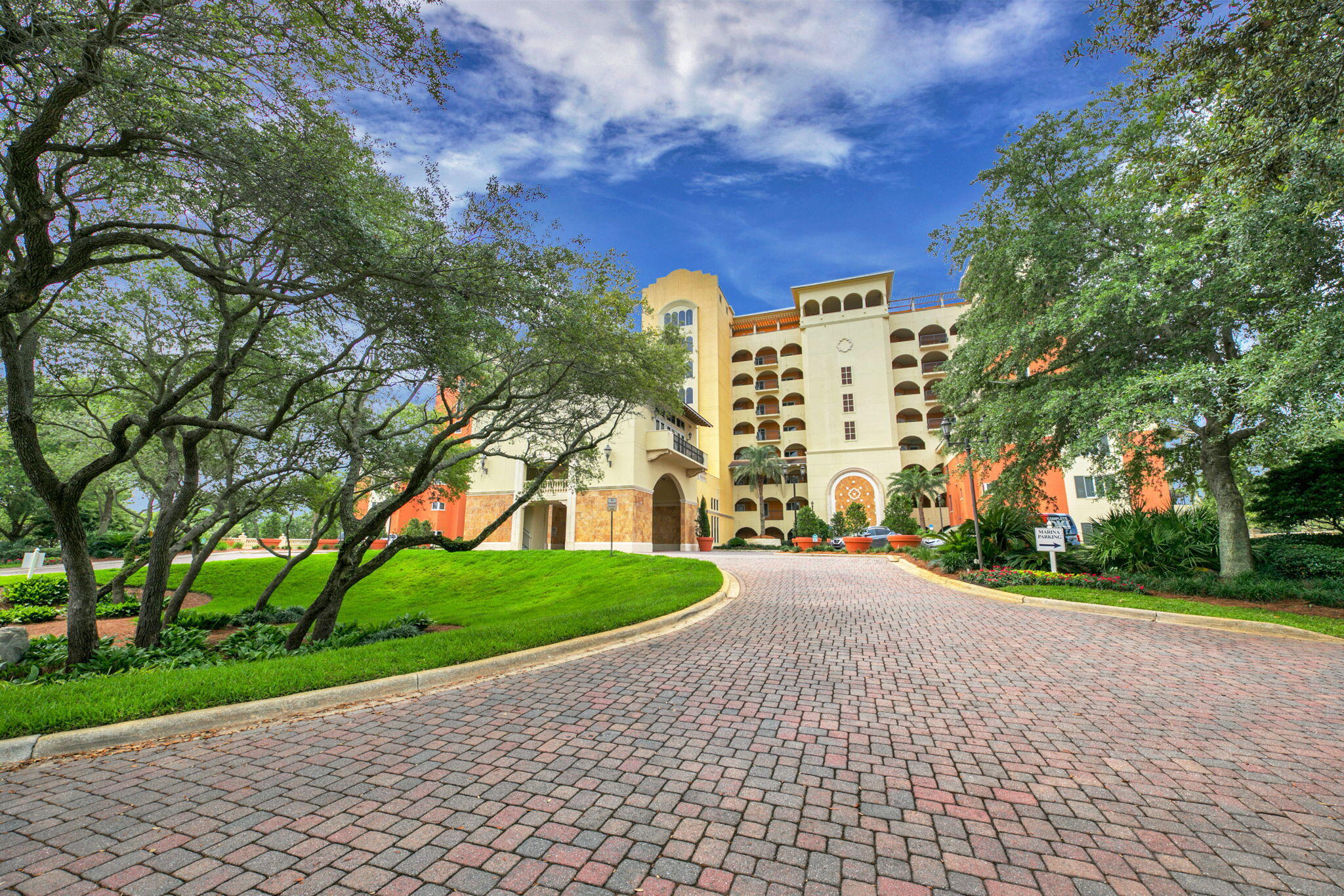 Destin, Florida, 32541, United States, 2 Bedrooms Bedrooms, ,2 BathroomsBathrooms,Residential,For Sale,1847042