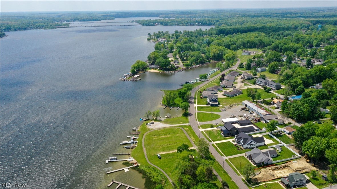Lake Milton, Ohio, 44429, United States, 3 Bedrooms Bedrooms, ,3 BathroomsBathrooms,Residential,For Sale,2024644