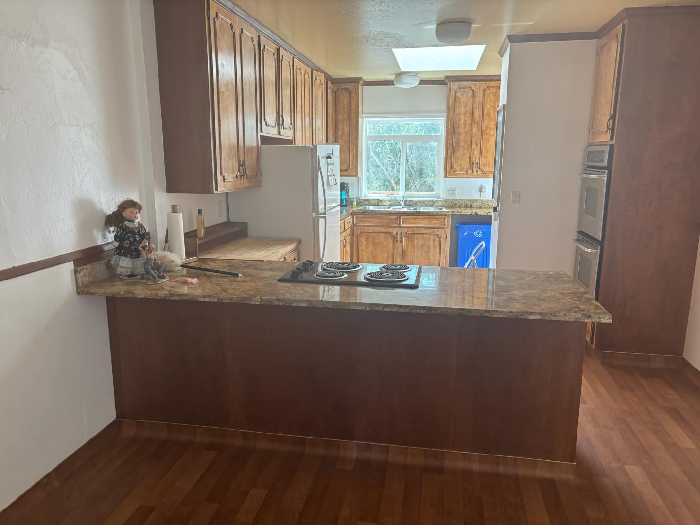 San Francisco, California, 94124, United States, ,Residential,For Sale,1987584