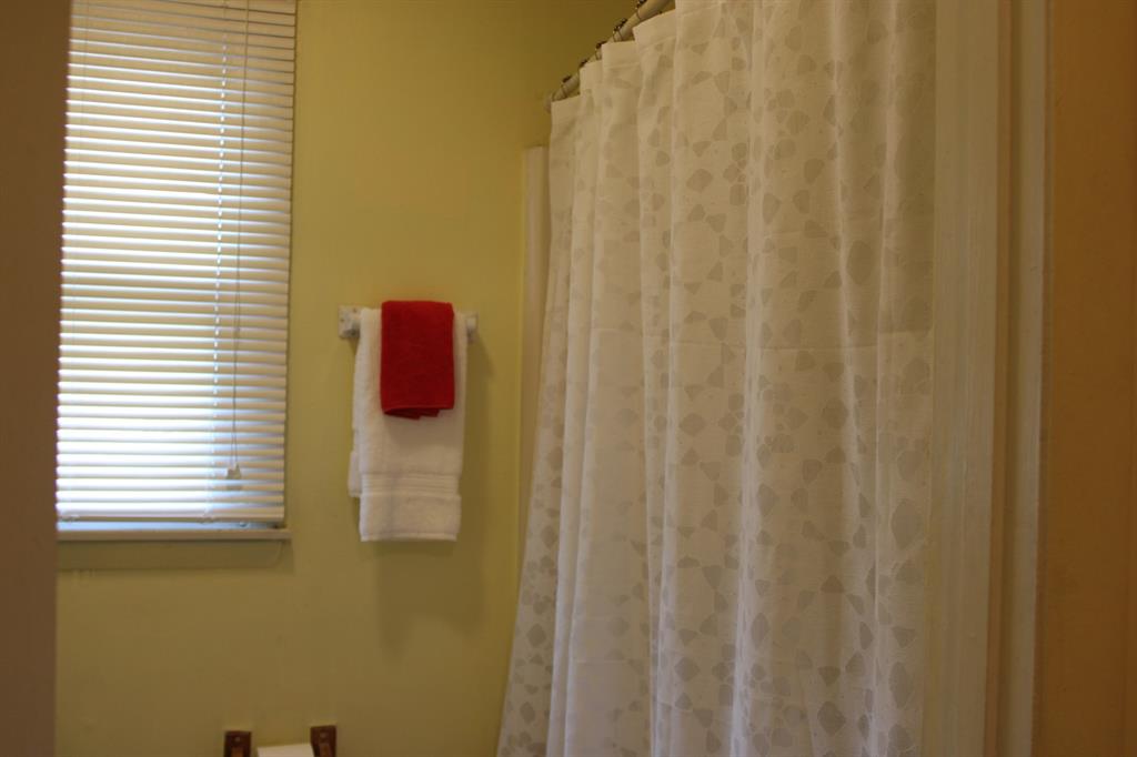 Rhinebeck, New York, 12572, United States, 5 Bedrooms Bedrooms, ,3 BathroomsBathrooms,Residential,For Sale,1982613