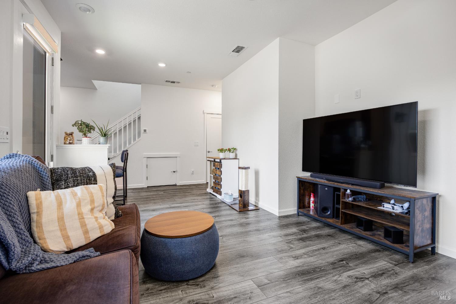 Santa Rosa, California, 95407, United States, 3 Bedrooms Bedrooms, ,3 BathroomsBathrooms,Residential,For Sale,1923071