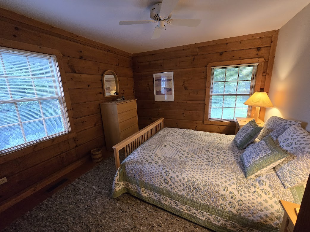 Warrensville, North Carolina, 28693, United States, 2 Bedrooms Bedrooms, ,2 BathroomsBathrooms,Residential,For Sale,1982340