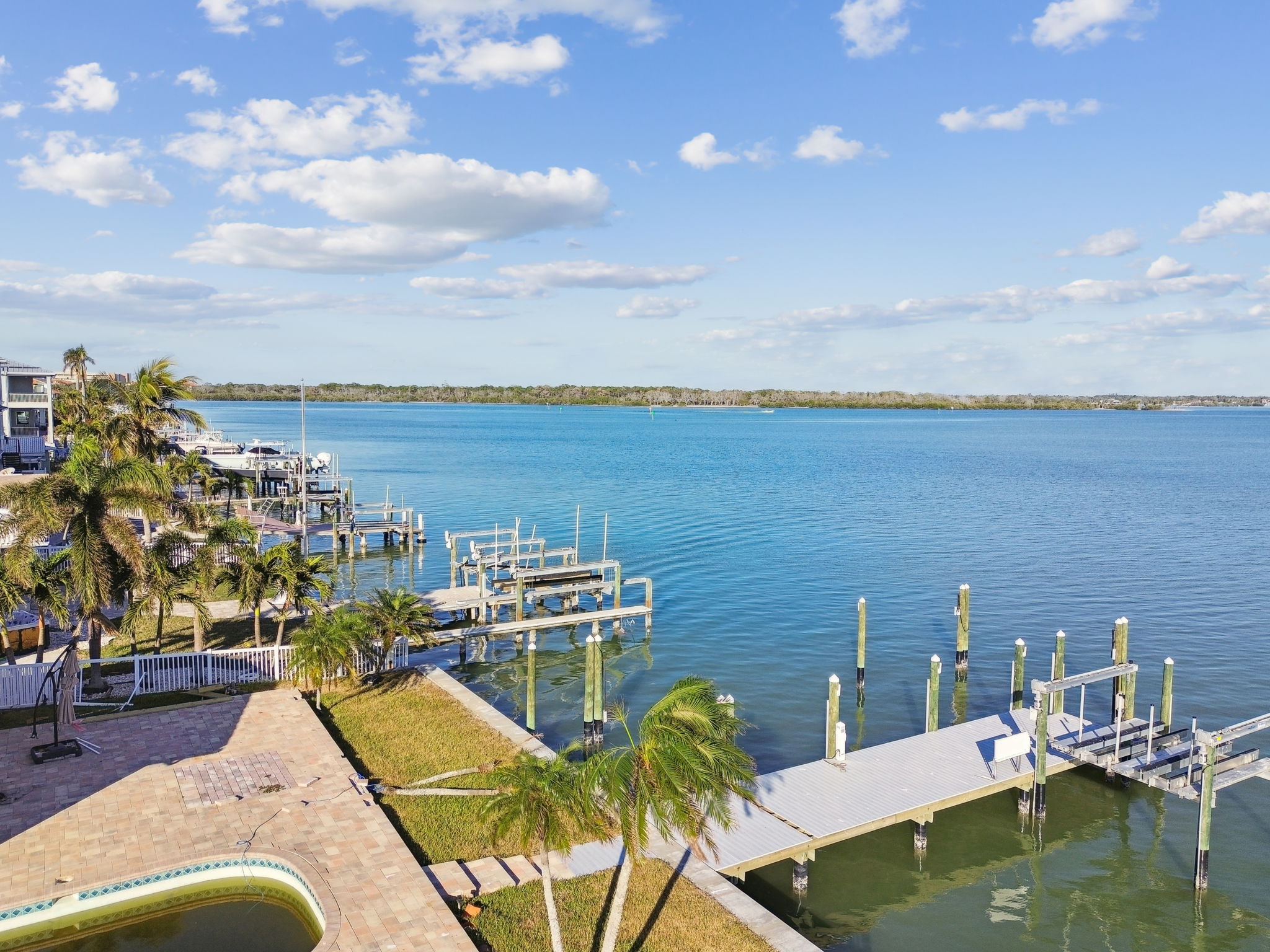 Madeira Beach, Florida, 33708, United States, 4 Bedrooms Bedrooms, ,2 BathroomsBathrooms,Residential,For Sale,2005483