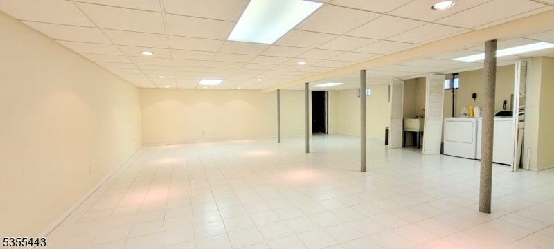 Parsippany-Troy Hills Twp., New Jersey, 07054, United States, 3 Bedrooms Bedrooms, ,3 BathroomsBathrooms,Residential,For Sale,1922065