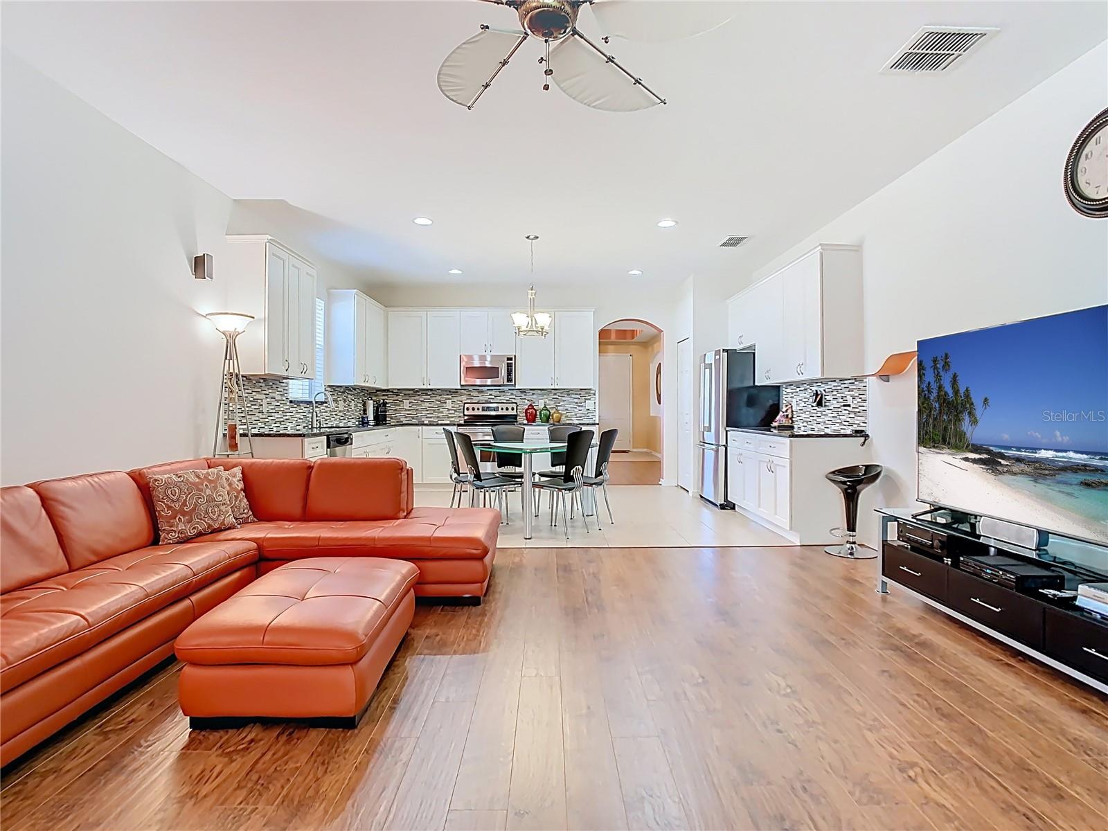 ORLANDO, Florida, 32828, United States, 5 Bedrooms Bedrooms, ,3 BathroomsBathrooms,Residential,For Sale,1923242