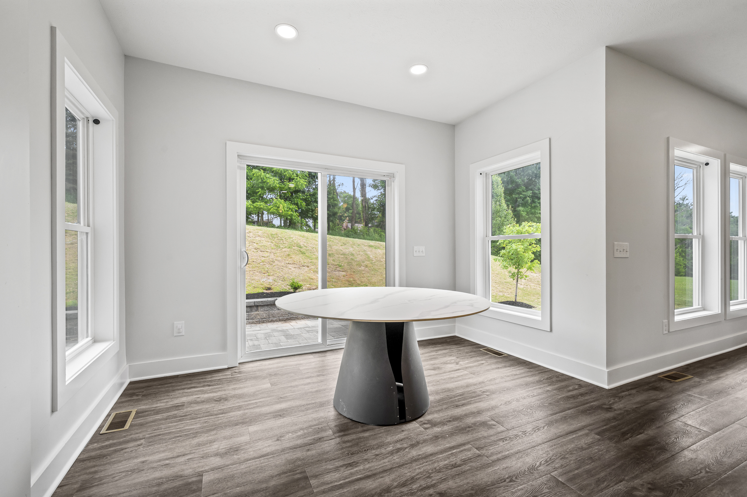  2418 Wheatland Circle, Delmont, PA 15626 - 物件實景