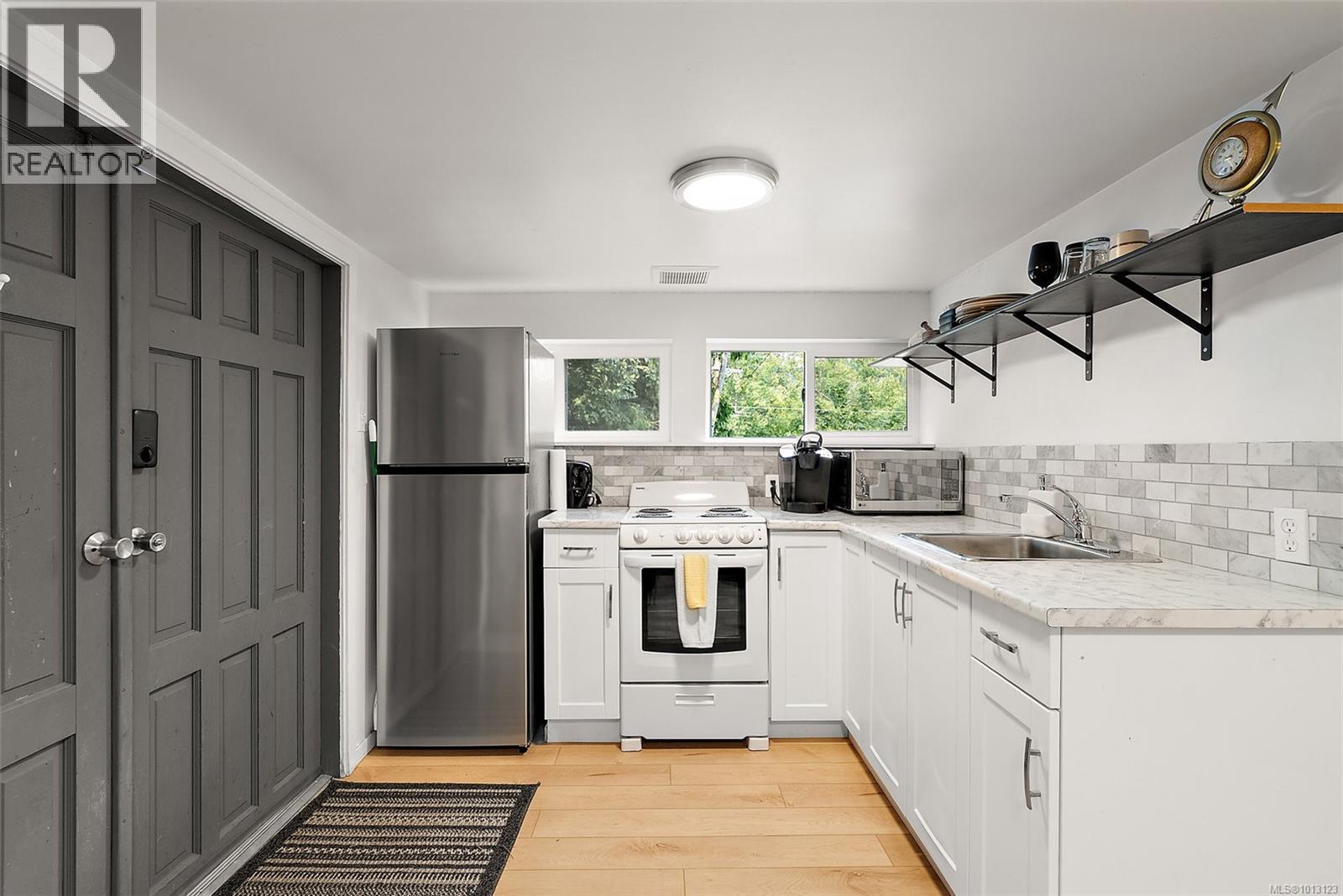 LANGFORD, British Columbia, V9C 4J1, CA, 4 Bedrooms Bedrooms, ,3 BathroomsBathrooms,Residential,For Sale,1949045