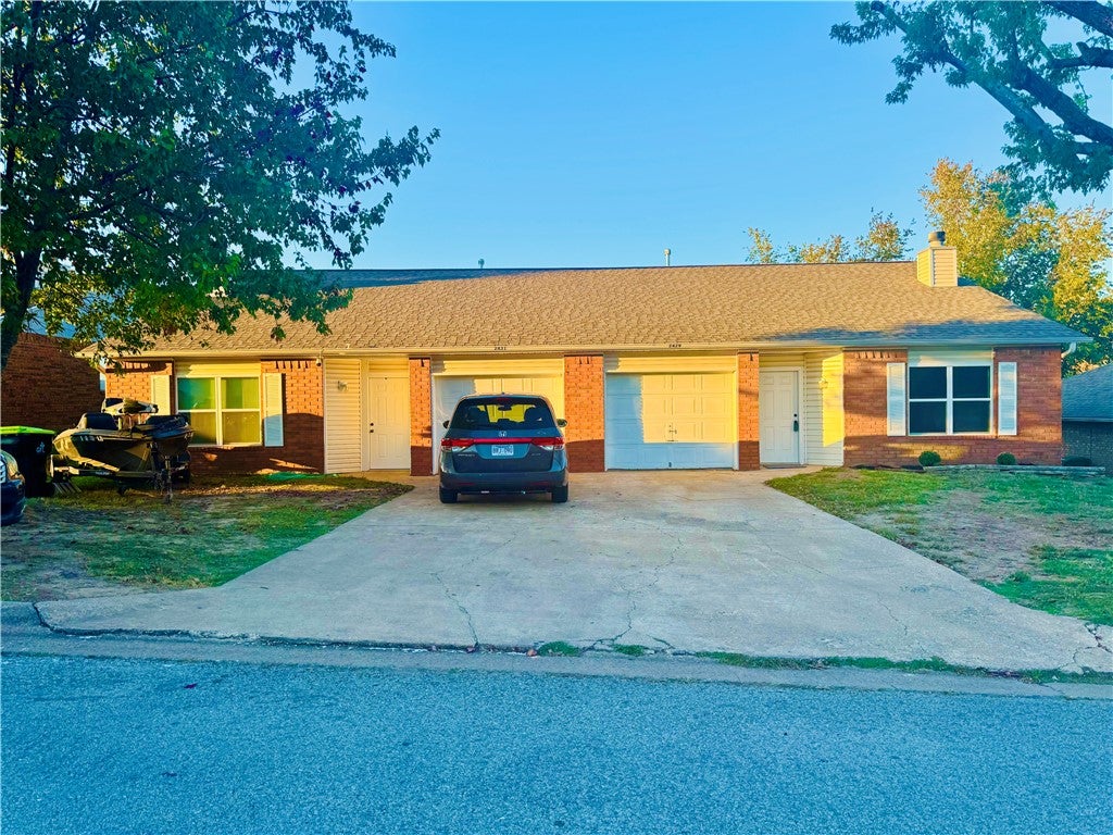 Gum St, Rogers, AR 72758