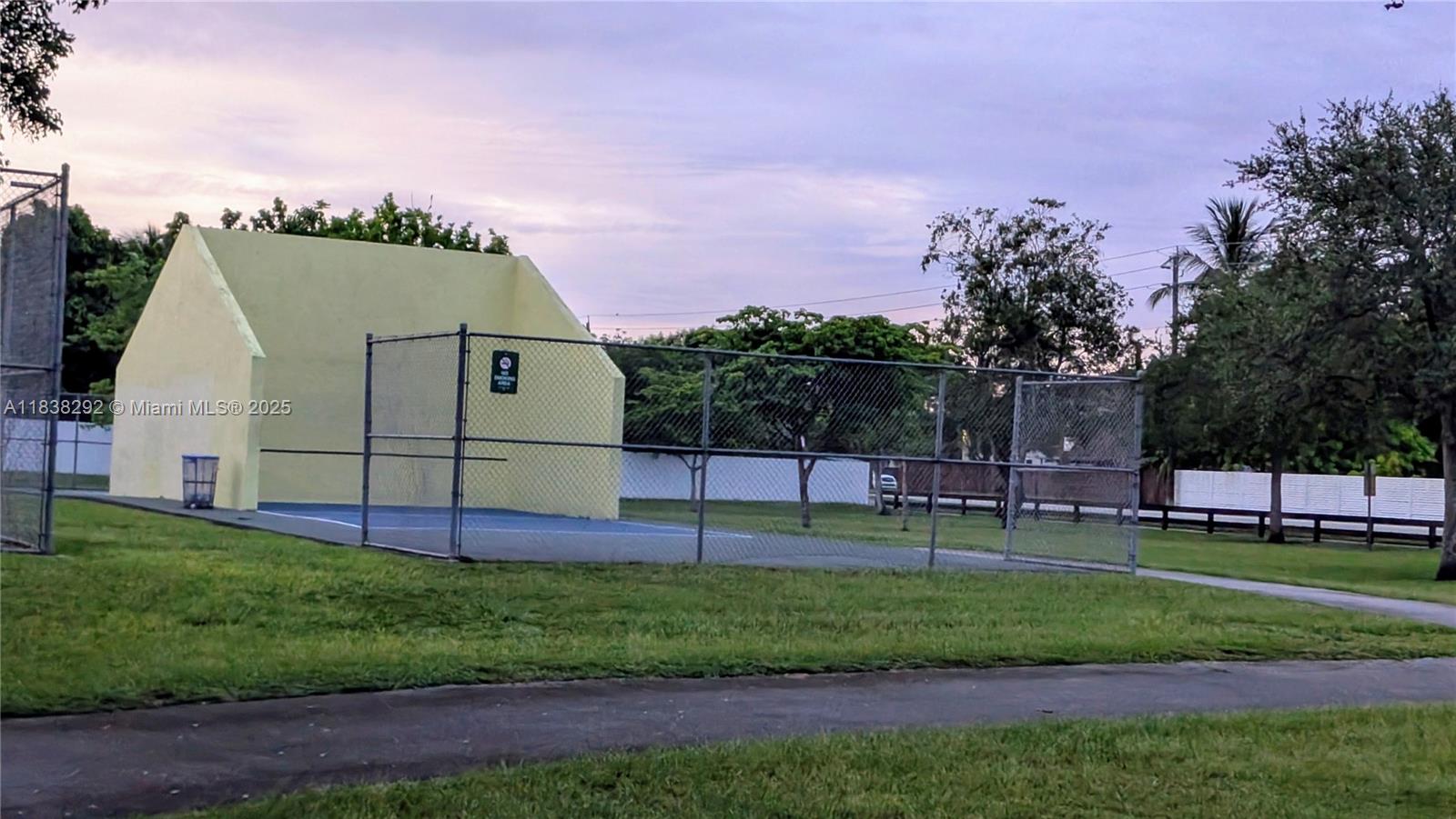 Miami, Florida, 33187, United States, 4 Bedrooms Bedrooms, ,3 BathroomsBathrooms,Residential,For Sale,1900896