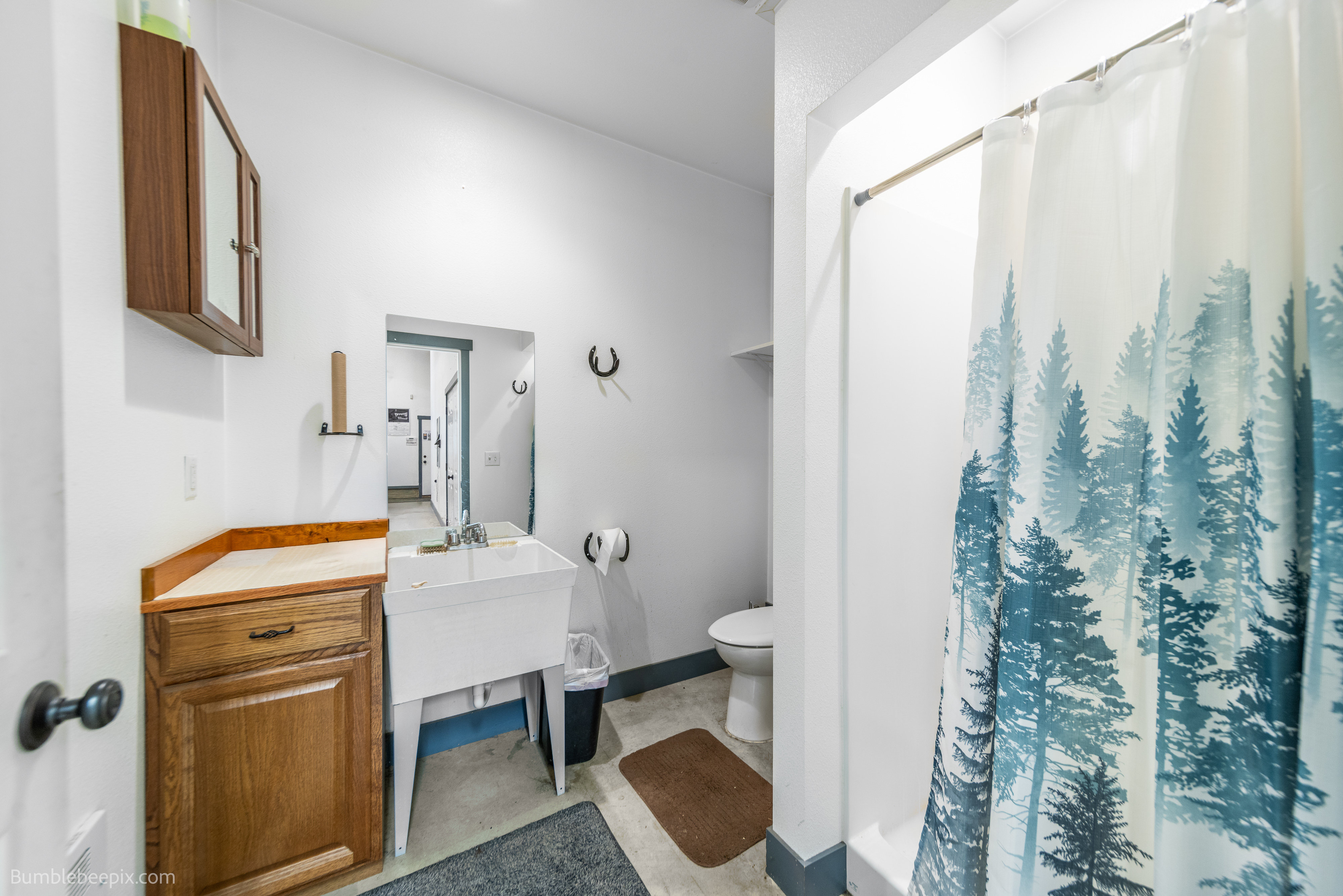 Cusick, Washington, 99119, United States, ,2 BathroomsBathrooms,Residential,For Sale,1978397