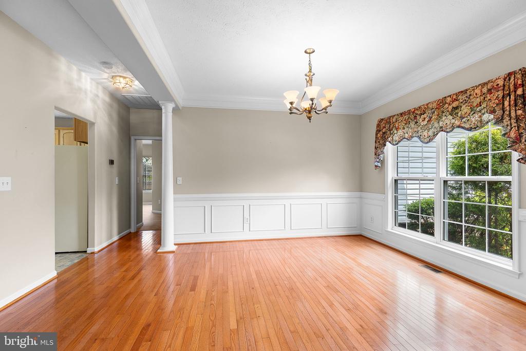 Fredericksburg, Virginia, 22401, United States, 5 Bedrooms Bedrooms, ,3 BathroomsBathrooms,Residential,For Sale,1920807