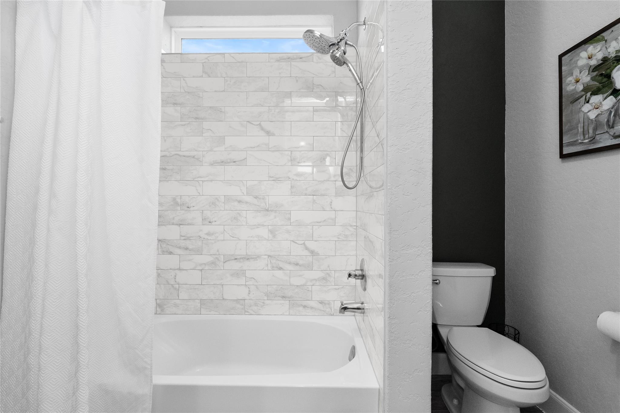 San Marcos, Texas, 78666, United States, 4 Bedrooms Bedrooms, ,4 BathroomsBathrooms,Residential,For Sale,1960844