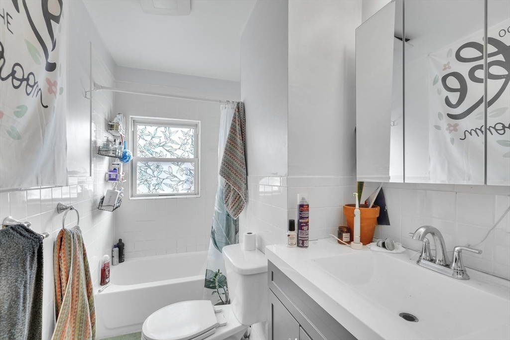 Boston, Massachusetts, 02135, United States, 9 Bedrooms Bedrooms, ,3 BathroomsBathrooms,Residential,For Sale,1896831