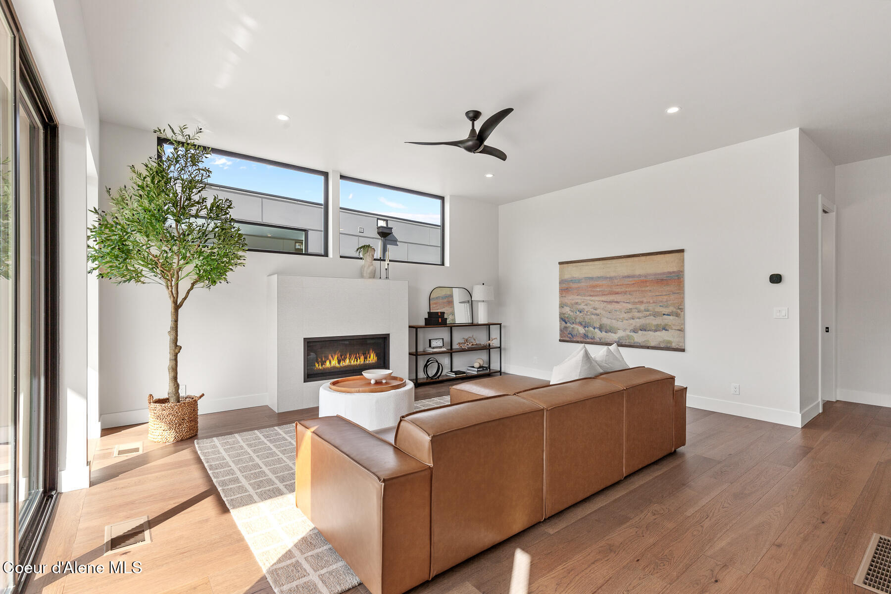 Coeur d'Alene, Idaho, 83815, United States, 2 Bedrooms Bedrooms, ,3 BathroomsBathrooms,Residential,For Sale,2006404