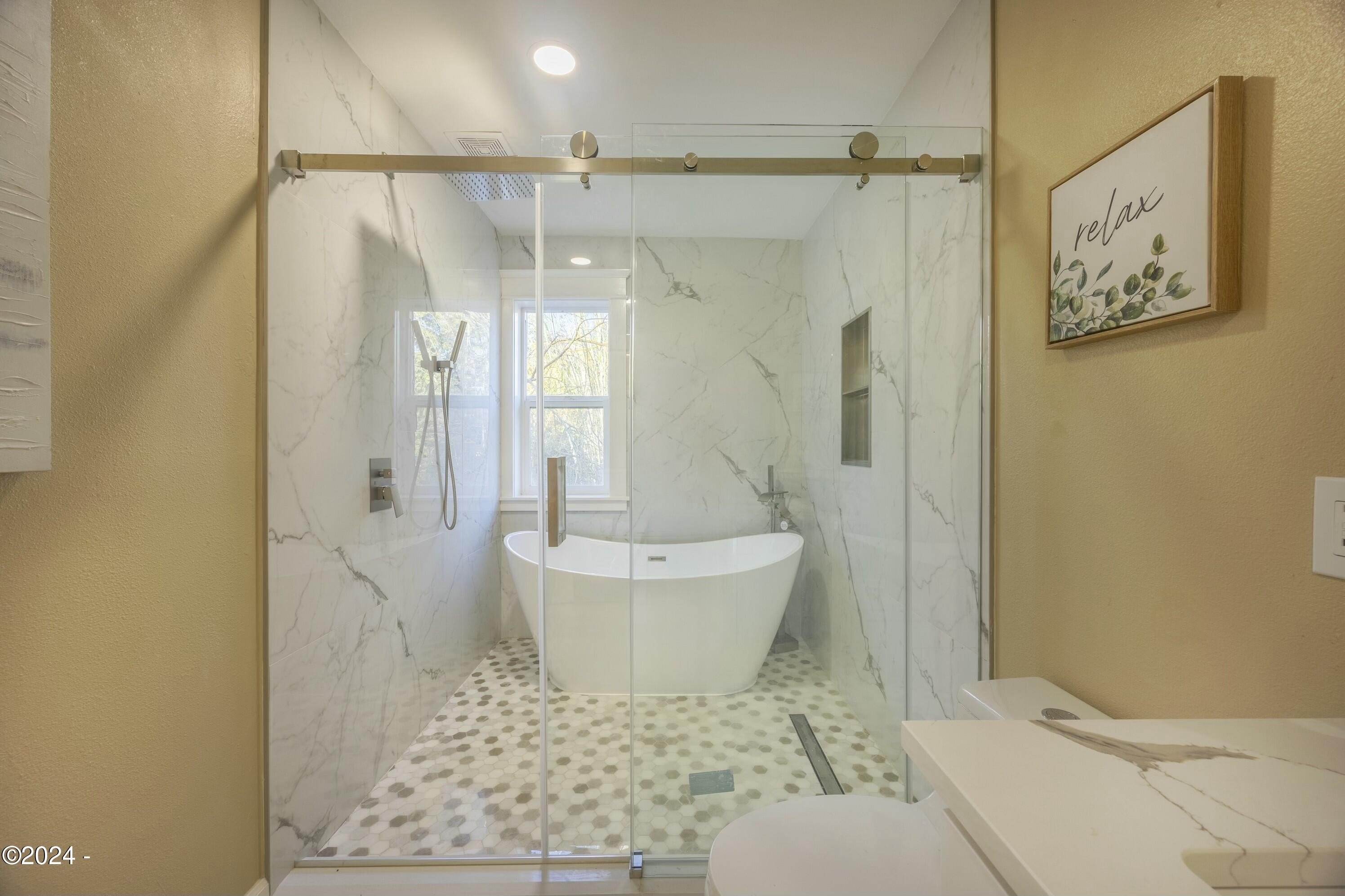 12989 SE Mountain Gate, Happy Valley, Oregon, 97086, United States, 4 Bedrooms Bedrooms, ,5 BathroomsBathrooms,Residential,For Sale,12989 SE Mountain Gate,1668514