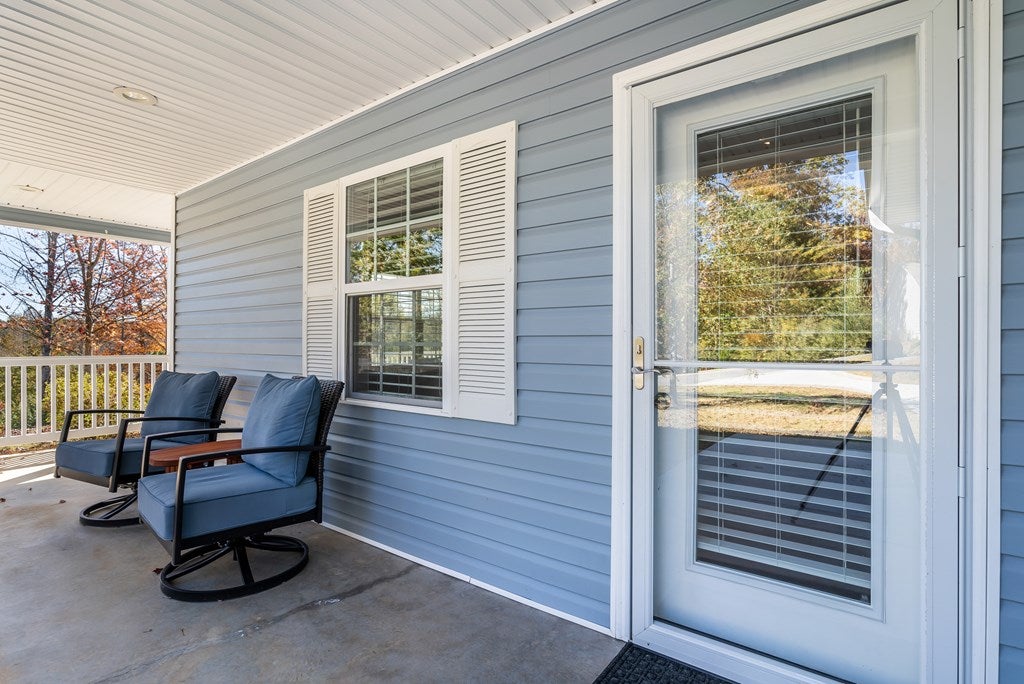 Blue Ridge, Georgia, 30513, United States, 3 Bedrooms Bedrooms, ,2 BathroomsBathrooms,Residential,For Sale,1987936