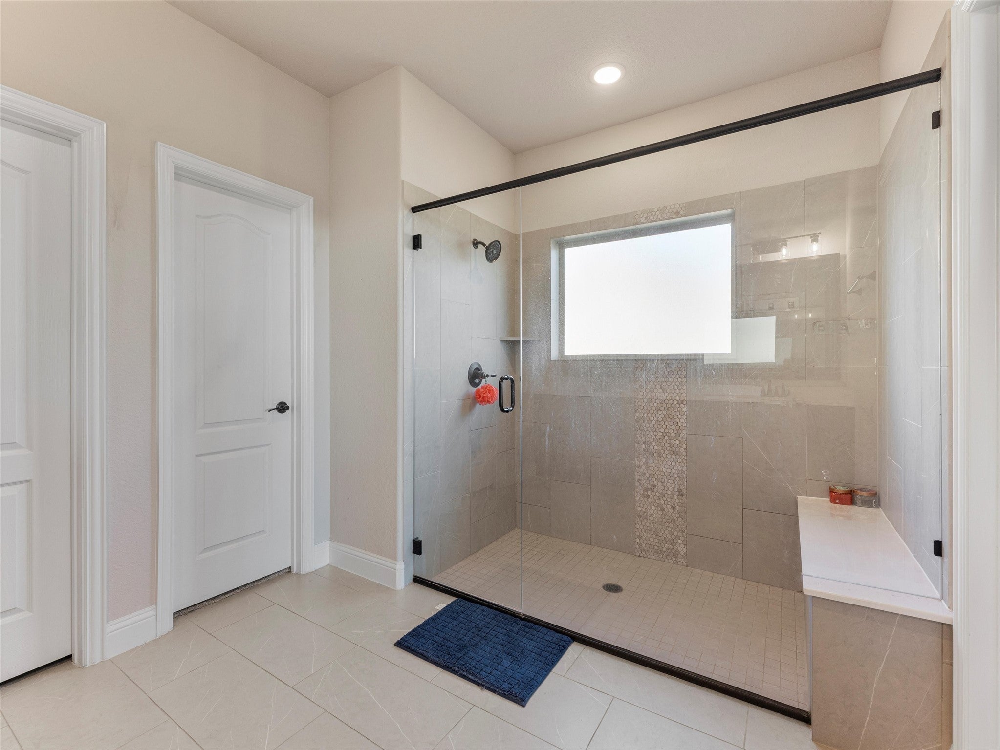 Waxahachie, Texas, 75165, United States, 5 Bedrooms Bedrooms, ,4 BathroomsBathrooms,Residential,For Sale,1989911