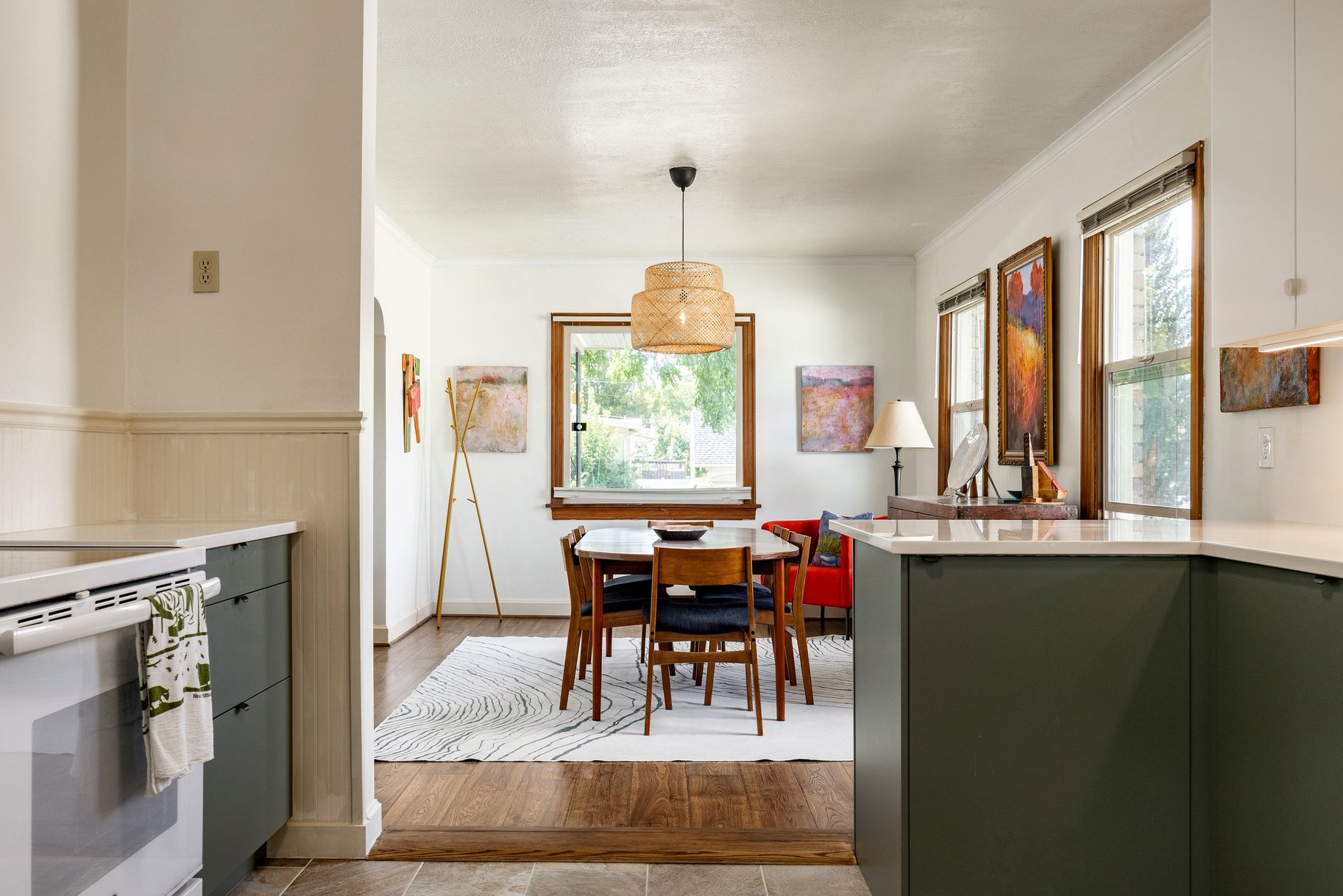  Beautifully Updated Home with 2,074 Sq. Ft. of Living Space, Historic Character - 物件實景