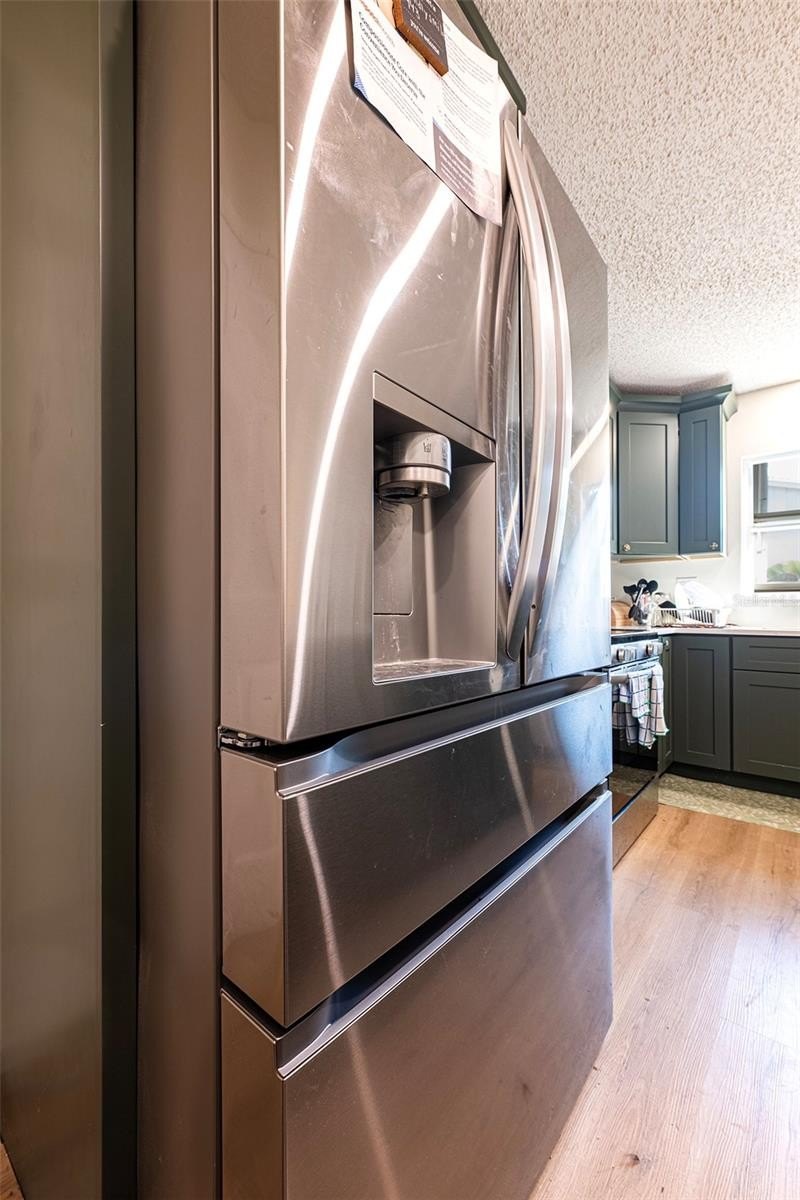 PINELLAS PARK, Florida, 33782, United States, 4 Bedrooms Bedrooms, ,2 BathroomsBathrooms,Residential,For Sale,1990767