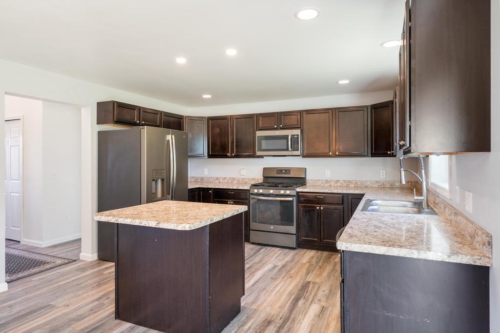 Charlevoix, Michigan, 49720, United States, 5 Bedrooms Bedrooms, ,3 BathroomsBathrooms,Residential,For Sale,1917973