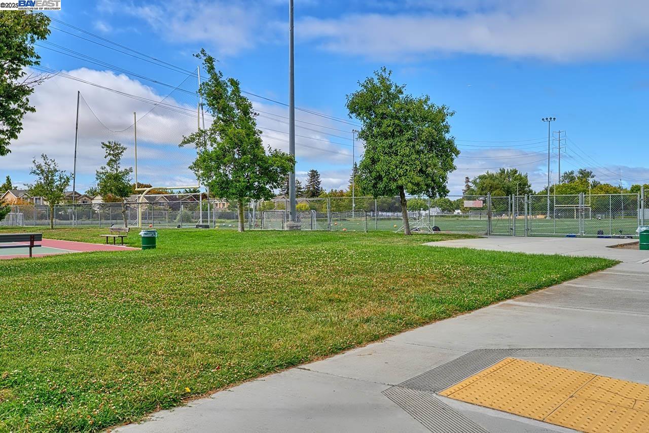Fremont, California, 94555, United States, 3 Bedrooms Bedrooms, ,3 BathroomsBathrooms,Residential,For Sale,1940973