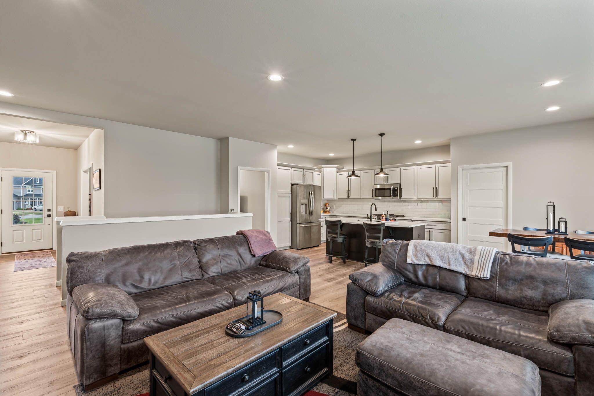 Menomonee Falls, Wisconsin, 53051, United States, 3 Bedrooms Bedrooms, ,2 BathroomsBathrooms,Residential,For Sale,1976595