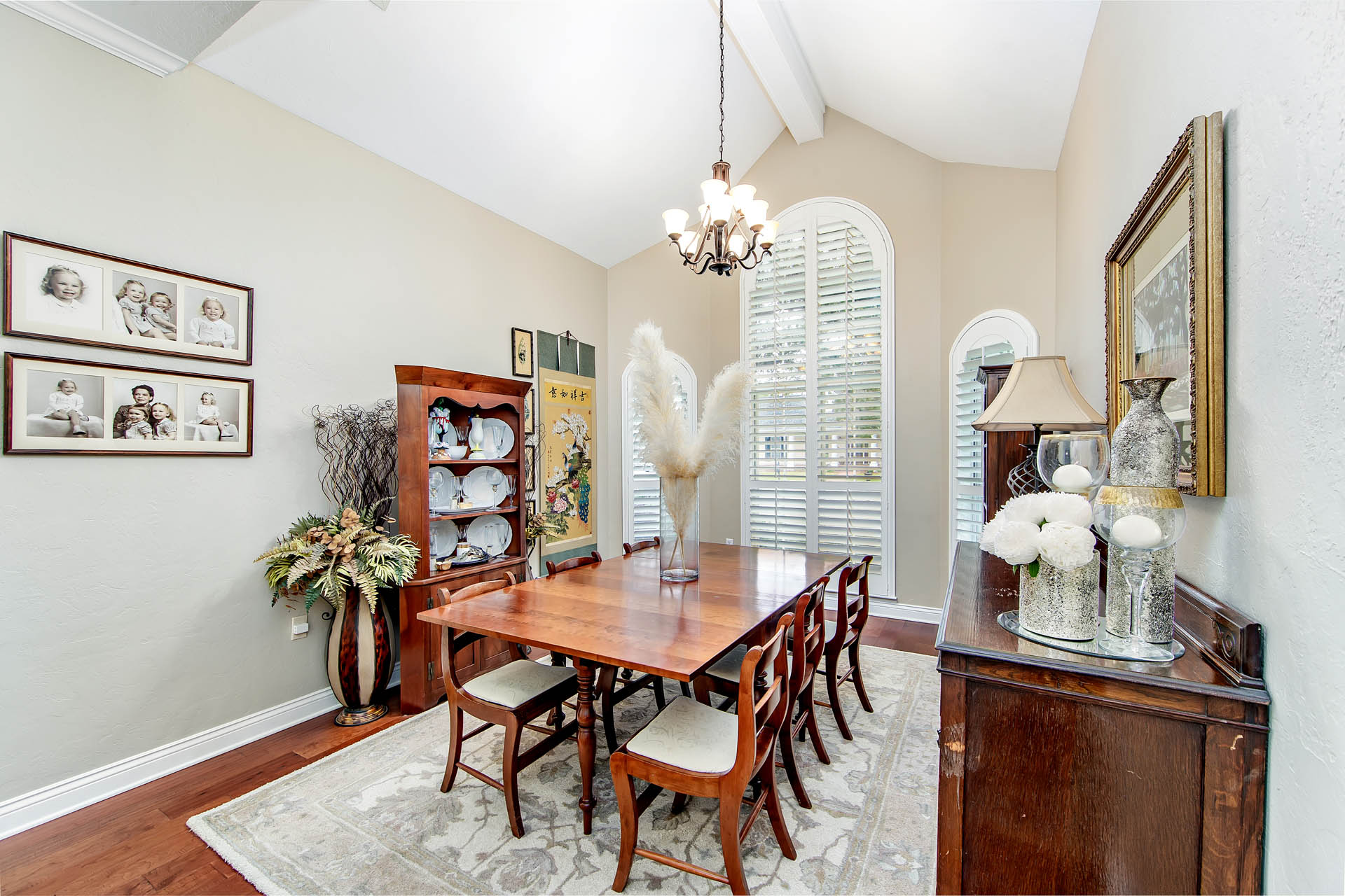 Houma, Louisiana, 70360, United States, 5 Bedrooms Bedrooms, ,5 BathroomsBathrooms,Residential,For Sale,1885732